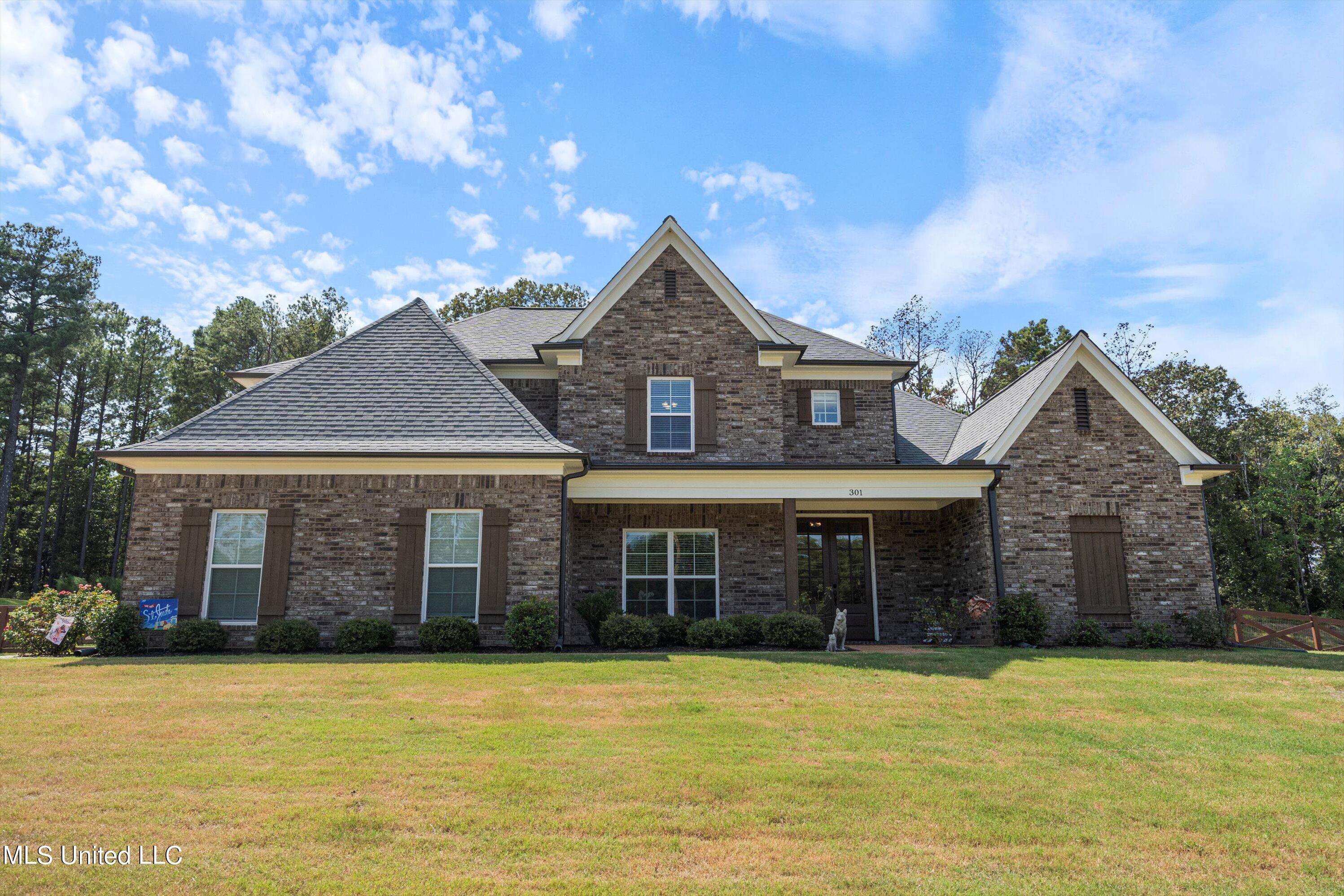 Byhalia, MS 38611,301 Fairview Trail