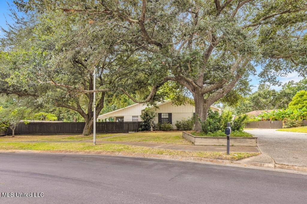 Ocean Springs, MS 39564,104 Leigh Circle