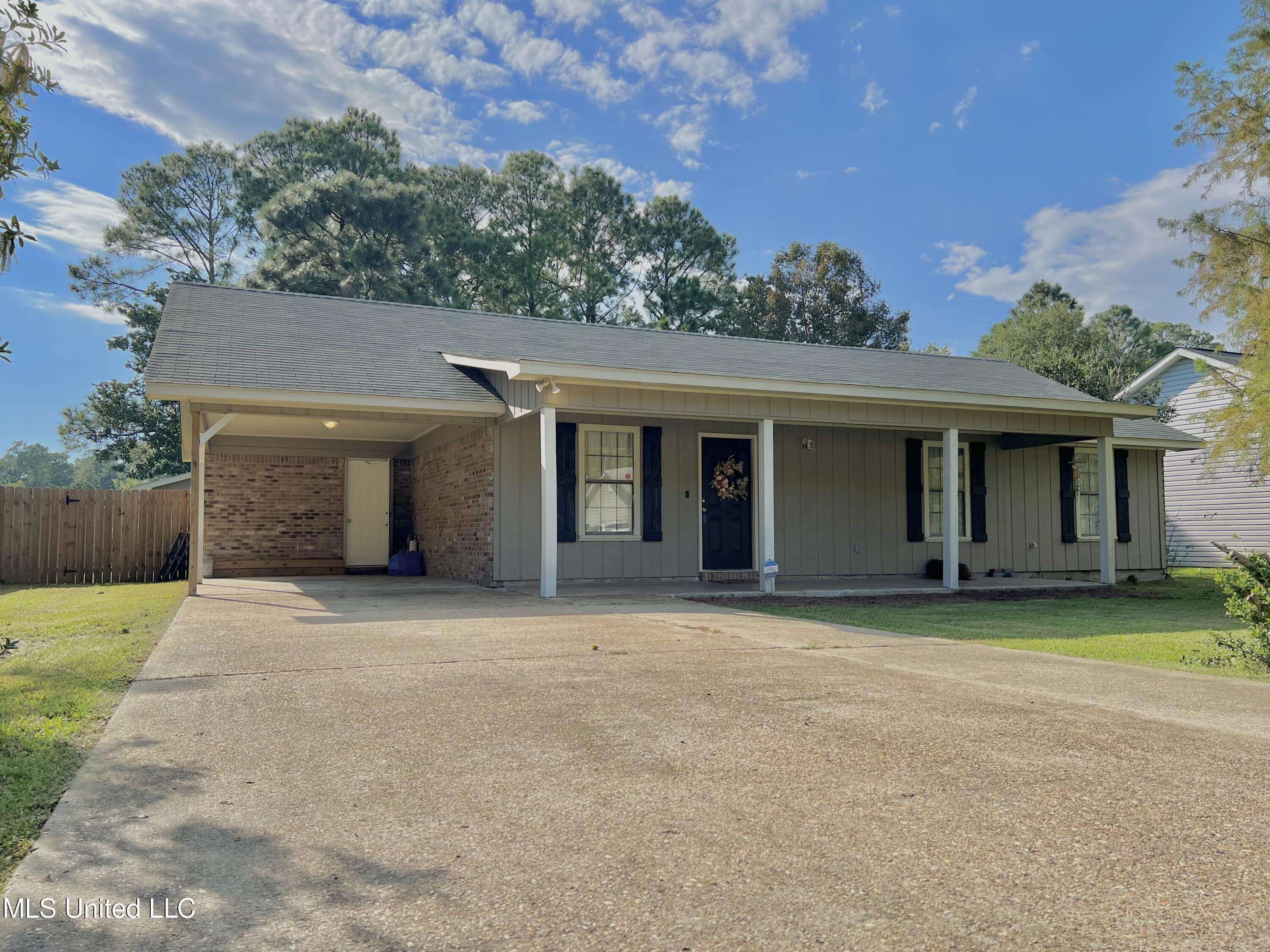 Gautier, MS 39553,2613 Honduras Drive