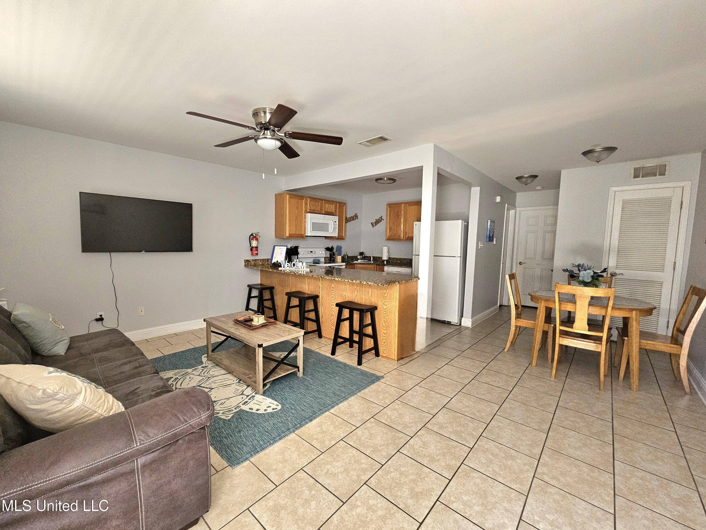 Biloxi, MS 39531,1664 Beach Boulevard #163