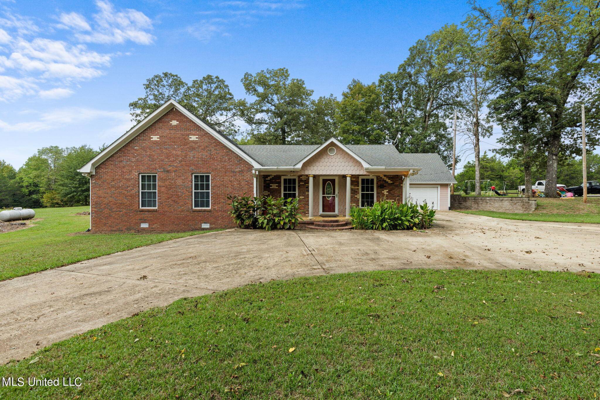 Saltillo, MS 38866,121 County Road 263