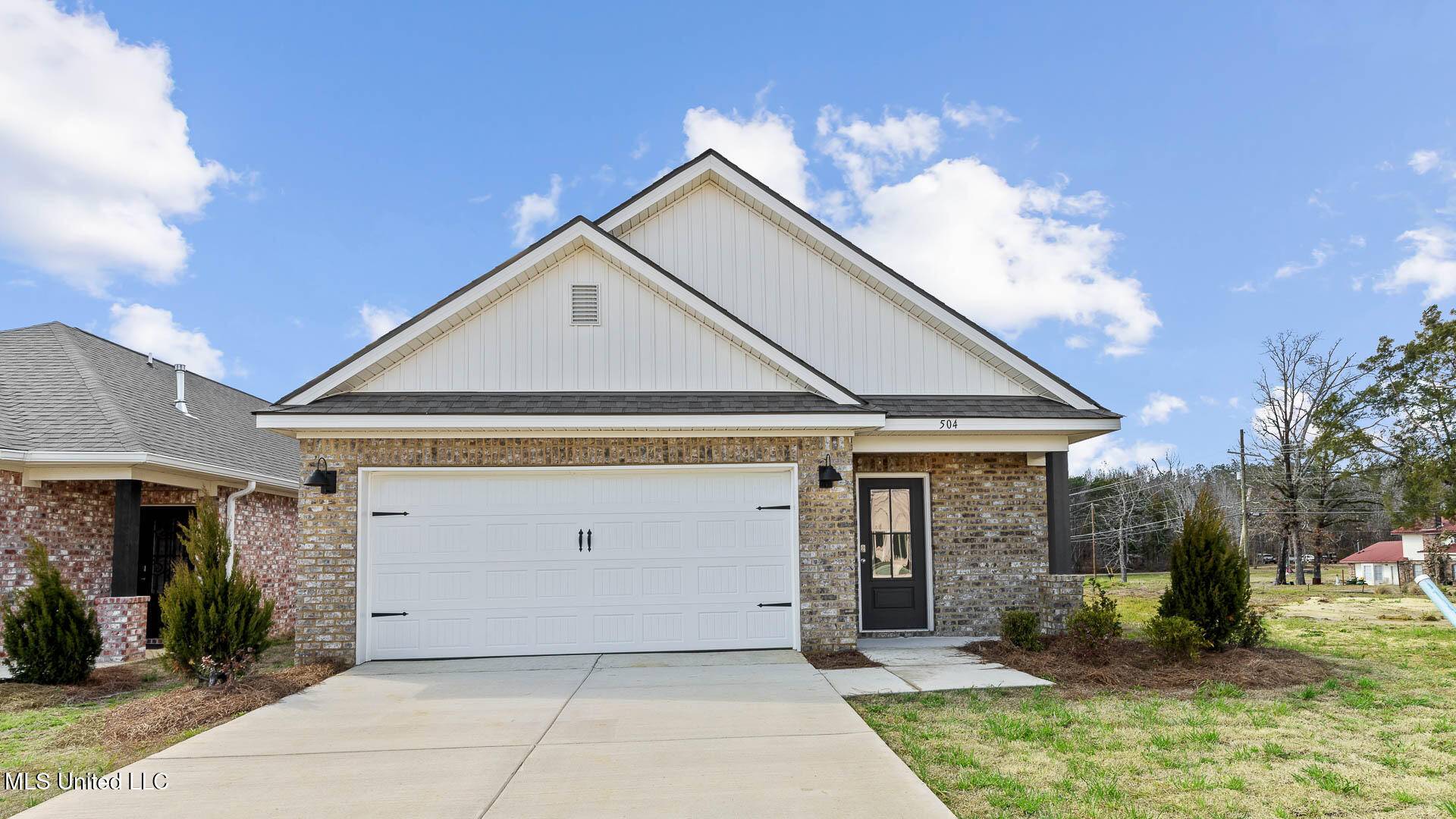 Pearl, MS 39208,504 Vista Pointe Drive