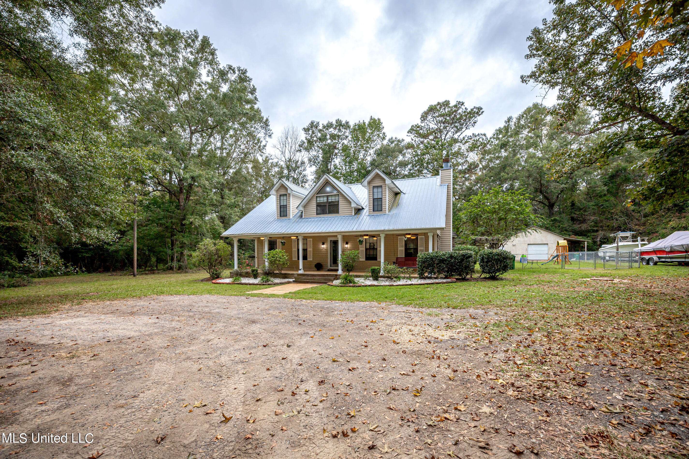 Vancleave, MS 39565,16105 Roberts Road