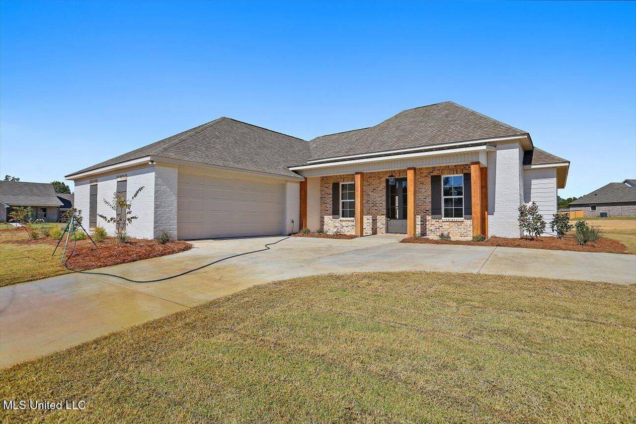 Flowood, MS 39232,502 Harper Cove