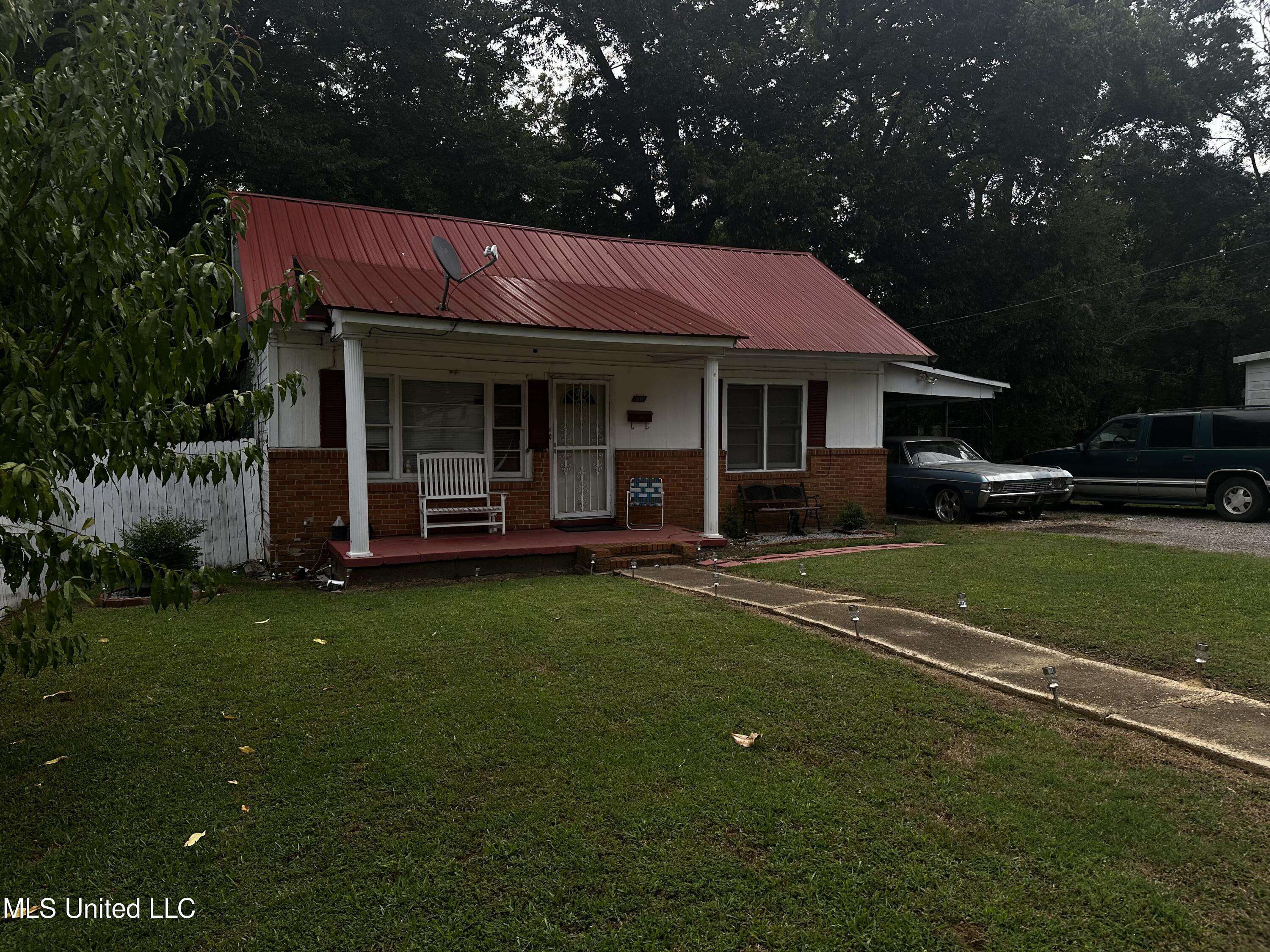 Charleston, MS 38921,294 Martin Luther King Street