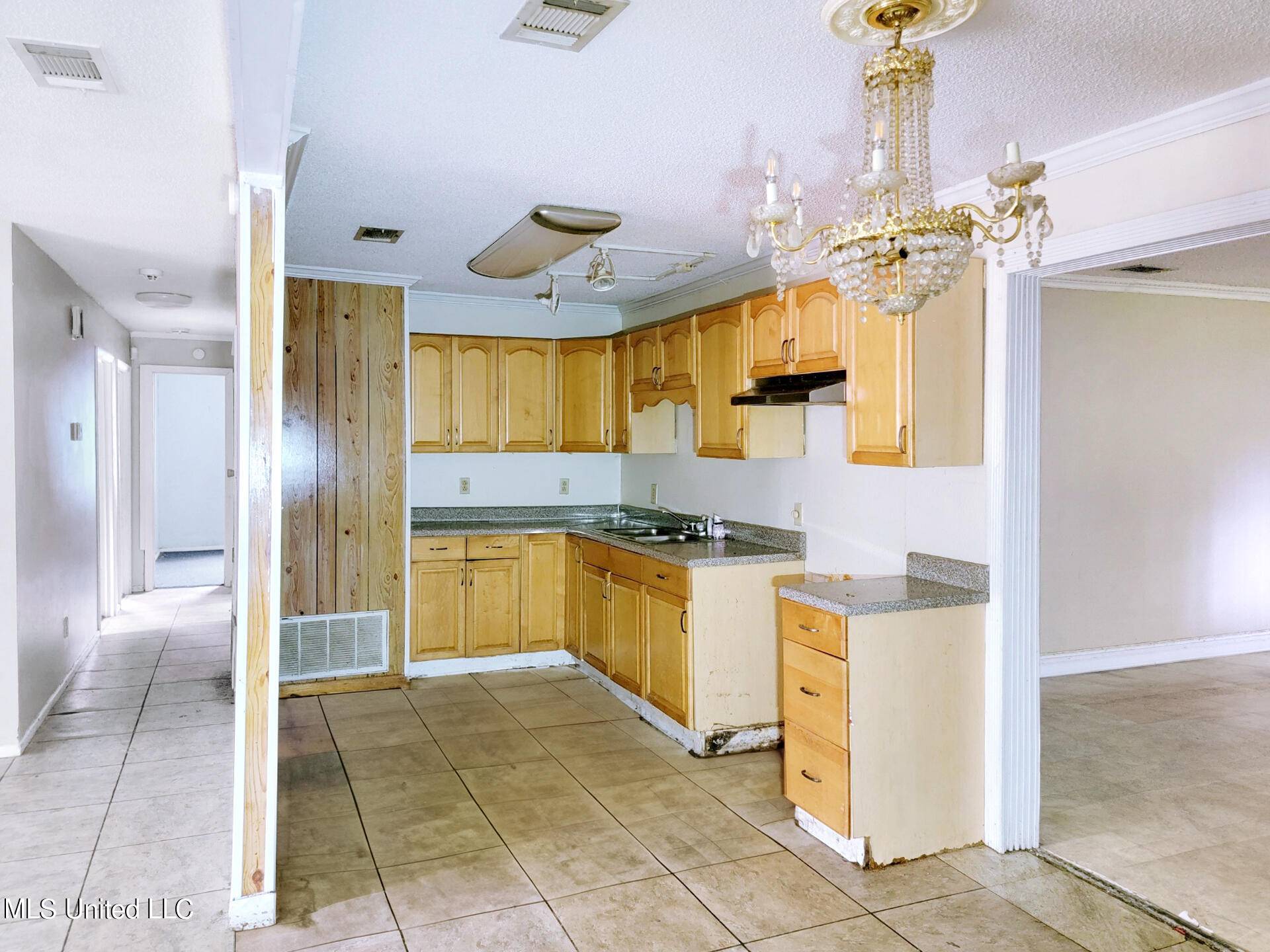 Moss Point, MS 39563,3612 Julia Circle