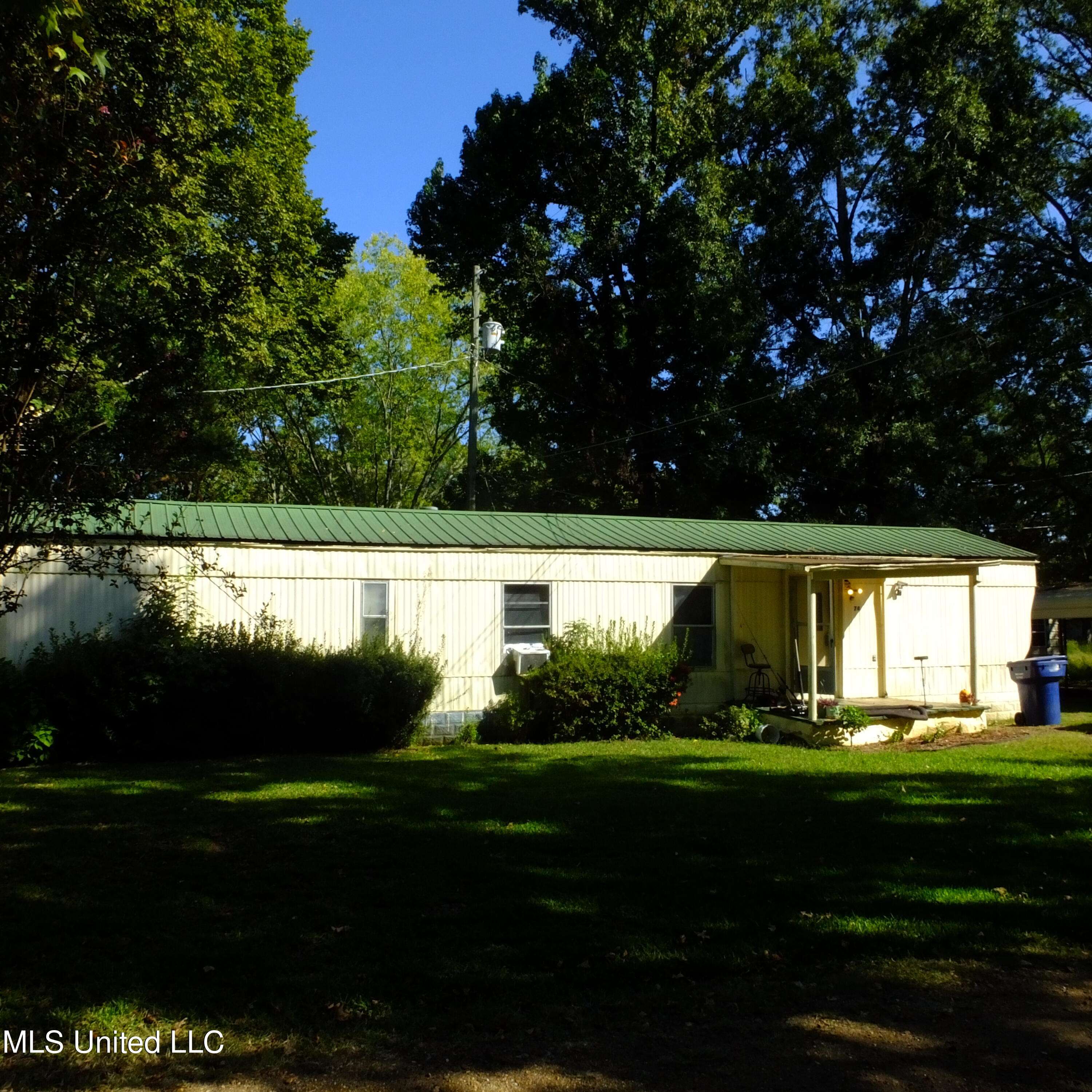 Sardis, MS 38666,74 Bird Lane