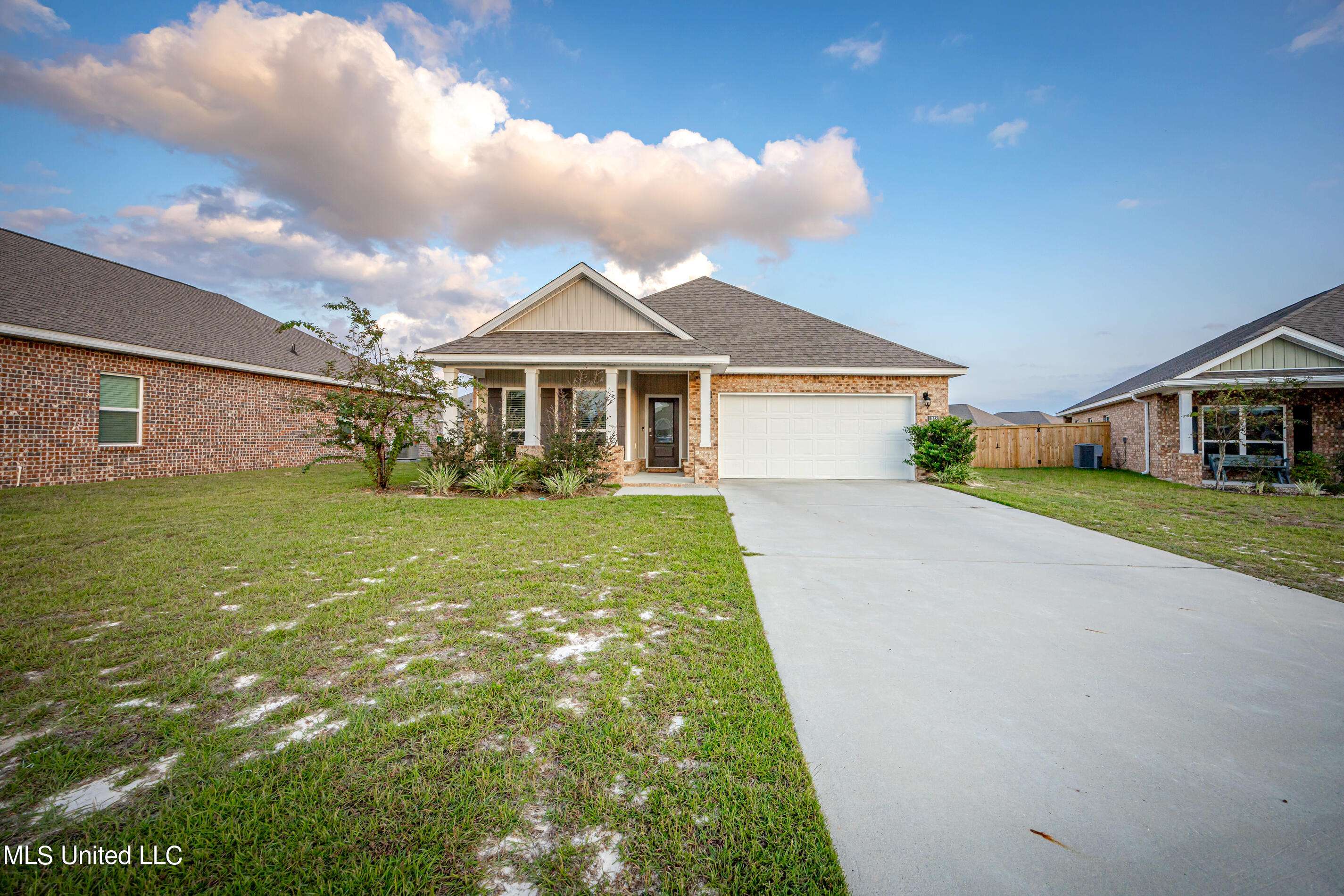 Ocean Springs, MS 39564,1048 Whimbrel Court