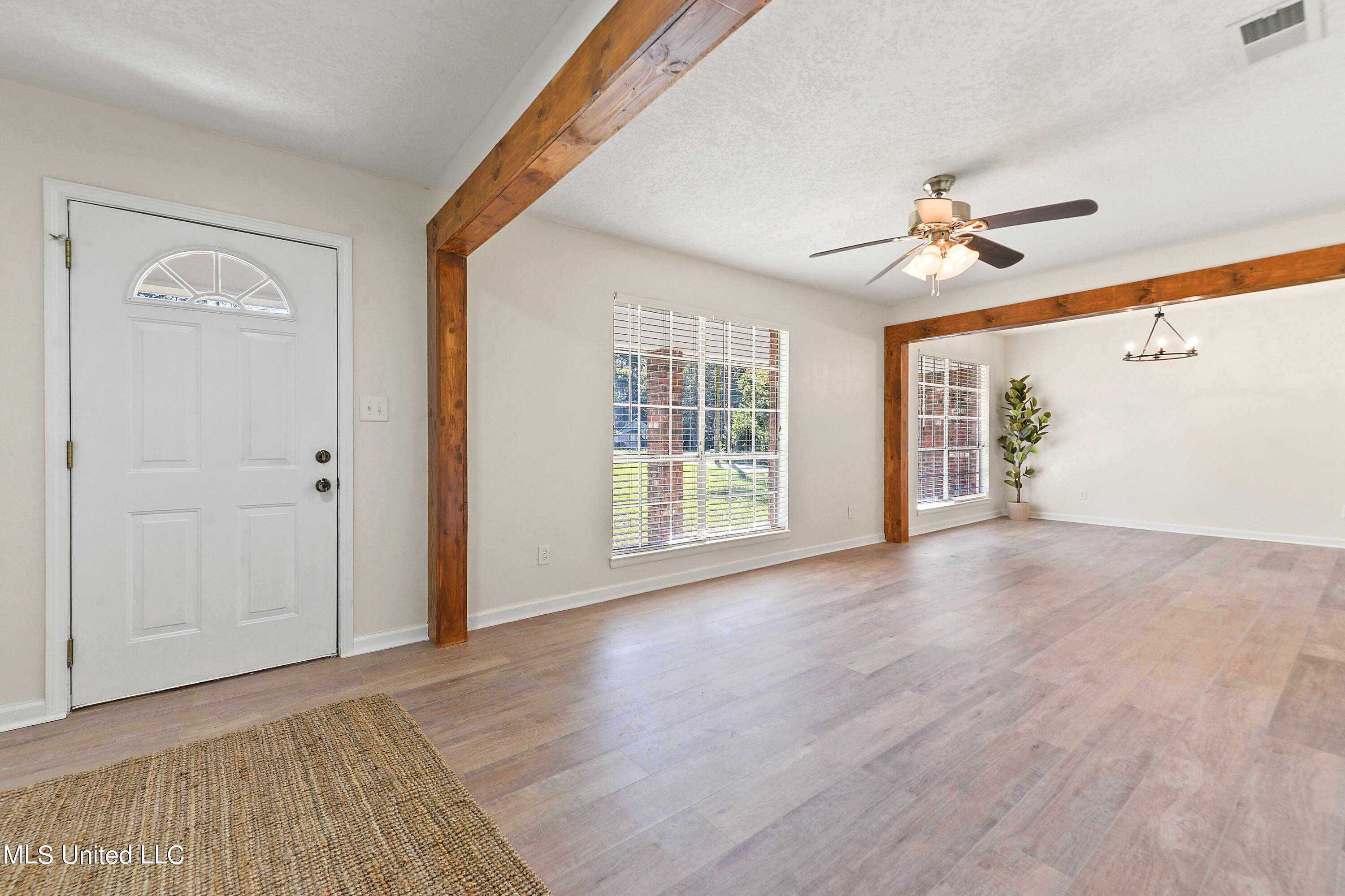 Gautier, MS 39553,8605 Martin Bluff Road