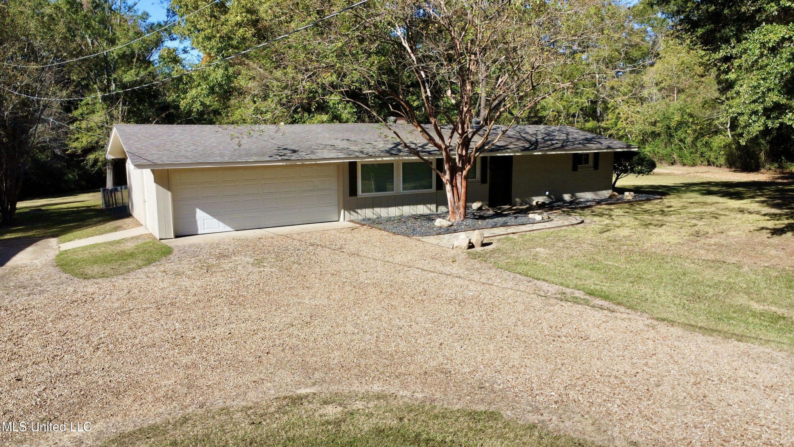 Terry, MS 39170,5214 Old Jackson Road