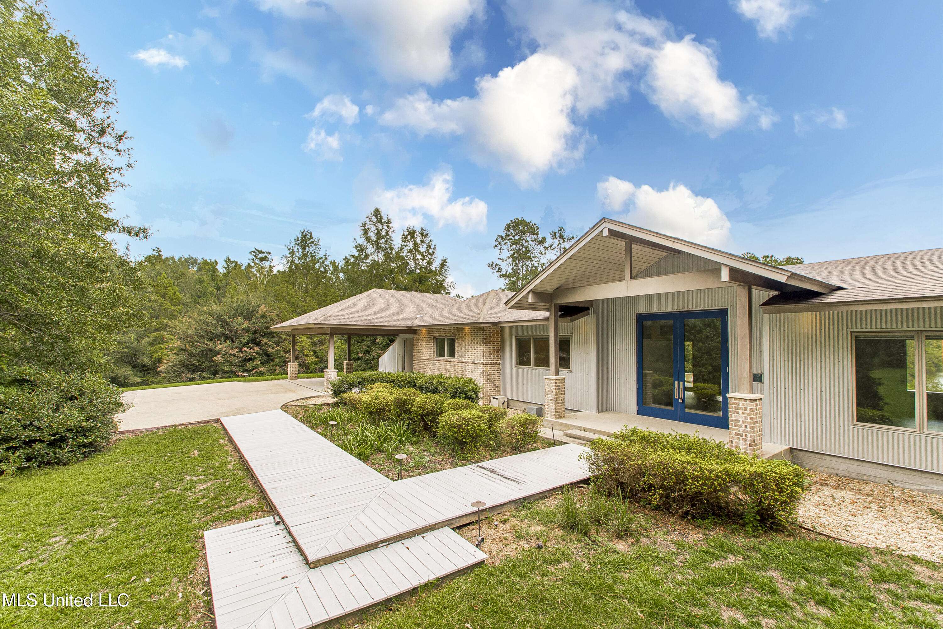 Bush, LA 70431,32240 A C Crawford Road