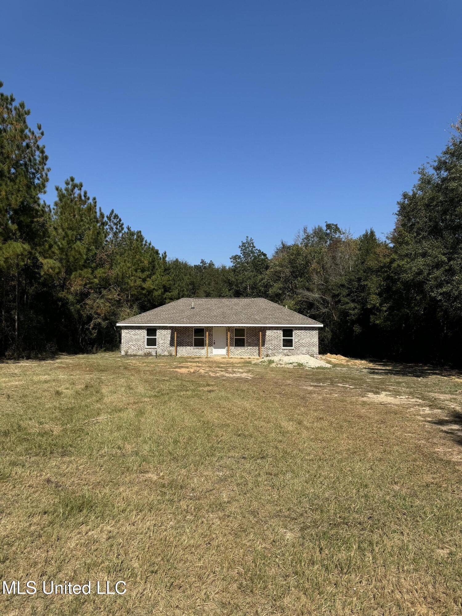 Lucedale, MS 39452,123 Dixon Rd Road