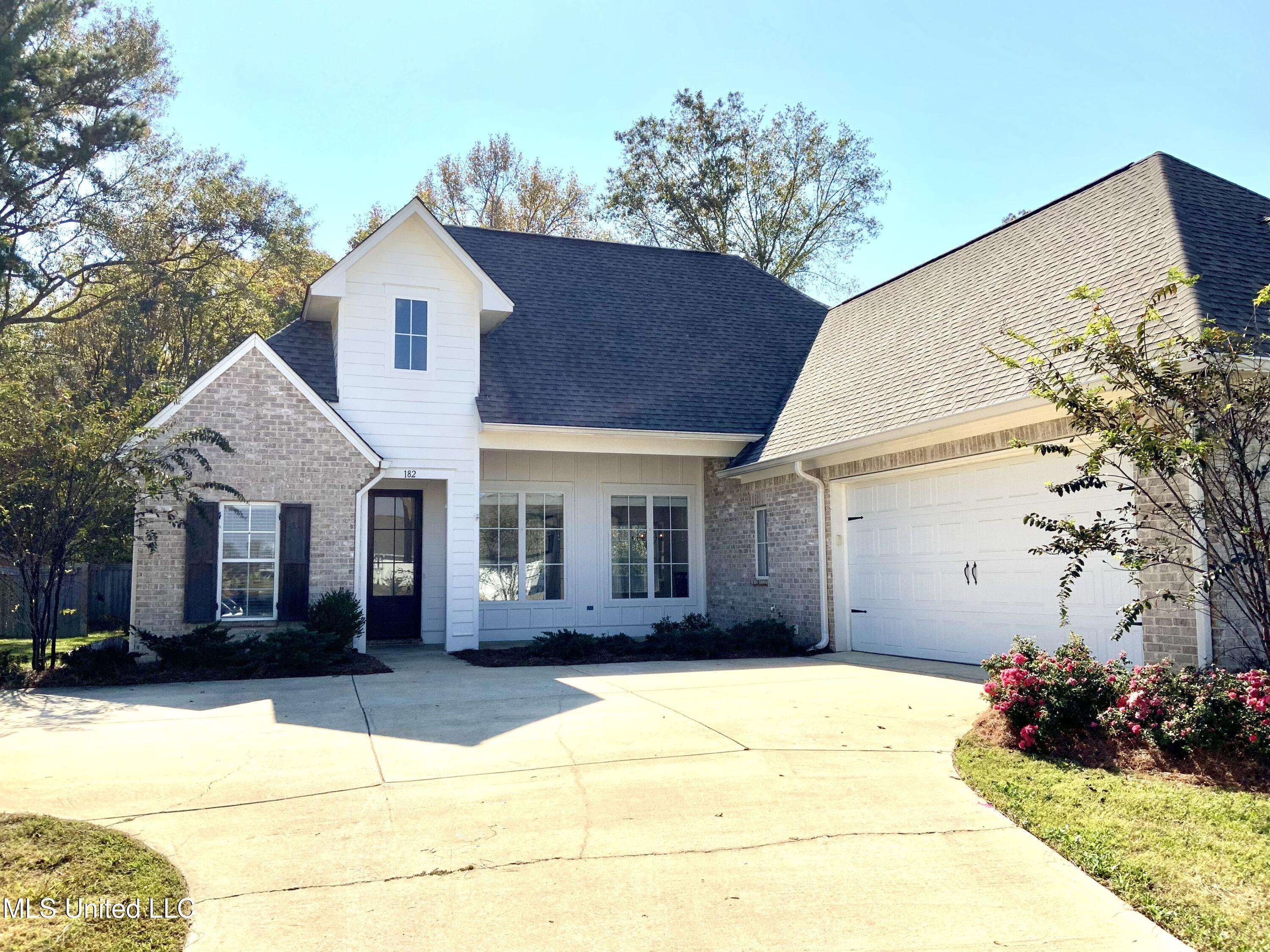 Canton, MS 39046,182 Sweetbriar Circle