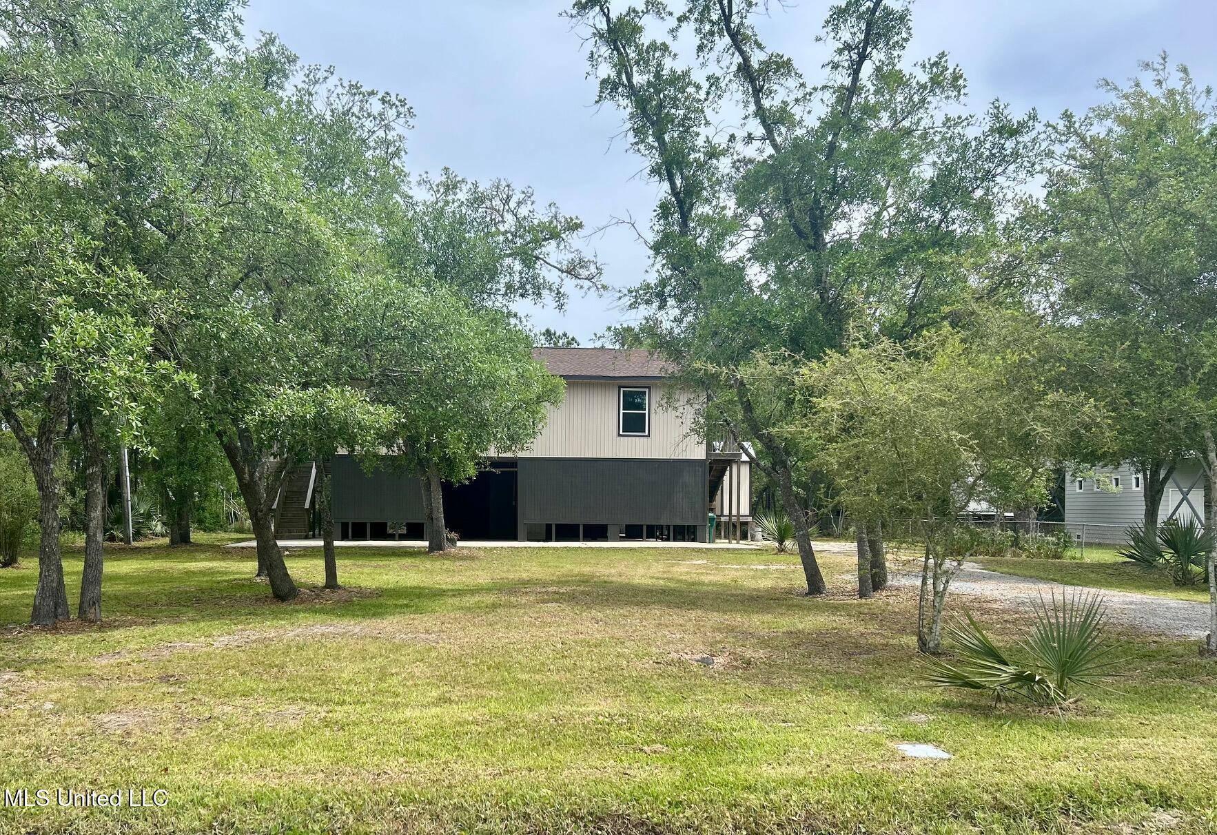 Bay Saint Louis, MS 39520,5142 1st Avenue