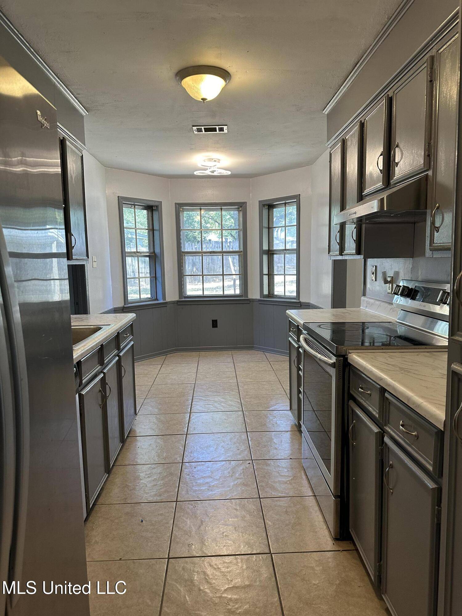 Clinton, MS 39056,202 Royal Oak Drive