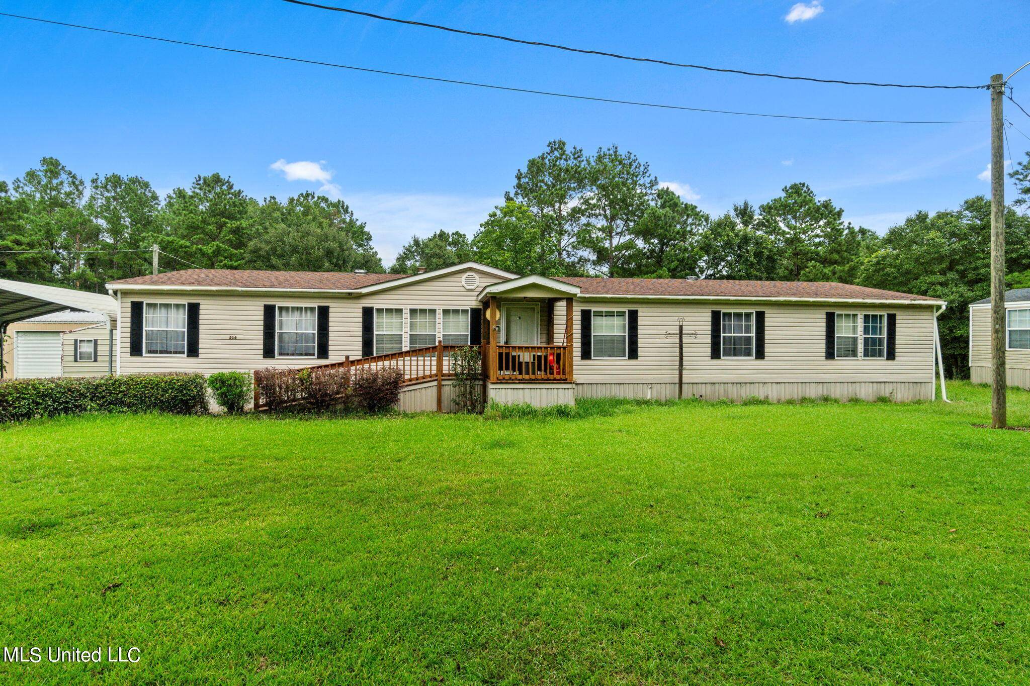 Carson, MS 39427,516 Smith Road