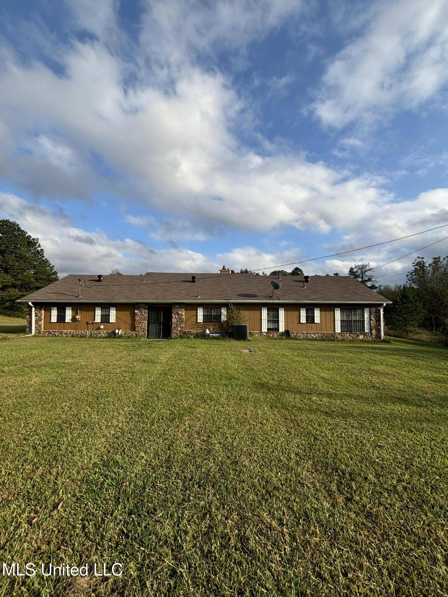 Holly Springs, MS 38635,816 Chulahoma Road