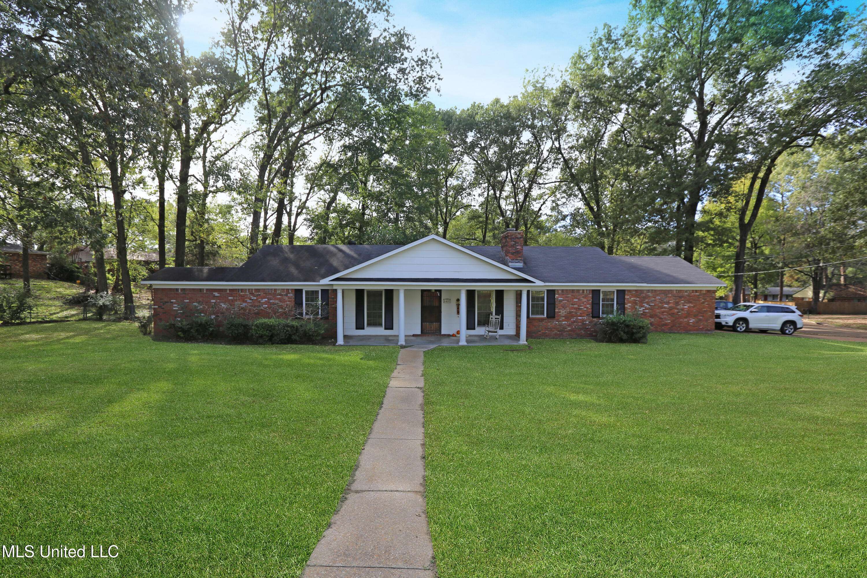 Clinton, MS 39056,1402 Shady Glen Drive