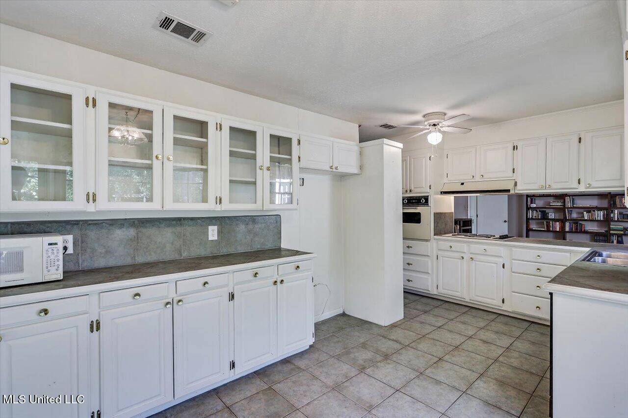 Jackson, MS 39211,860 Timberlain Drive