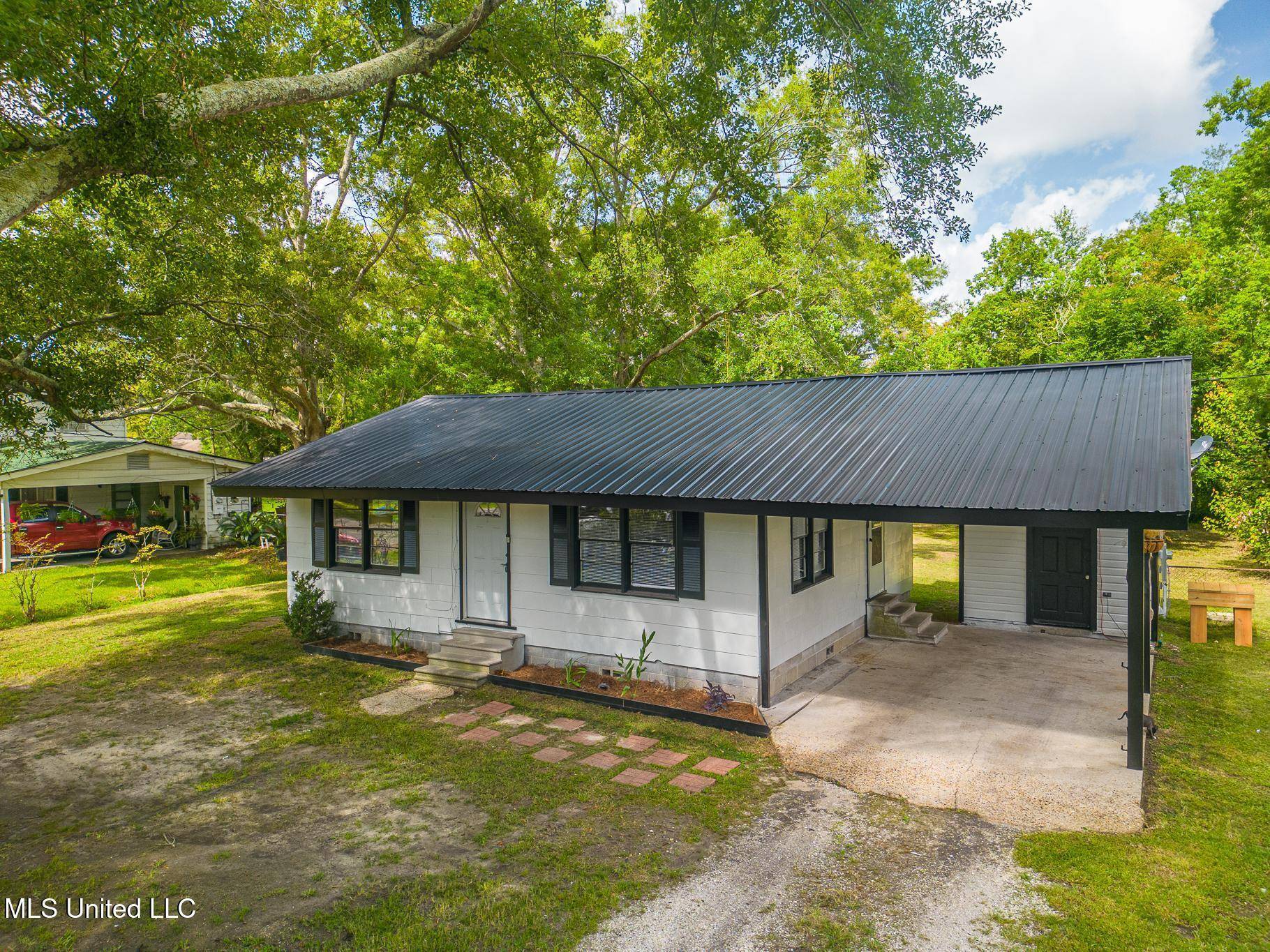 Moss Point, MS 39563,4031 Spruce Street