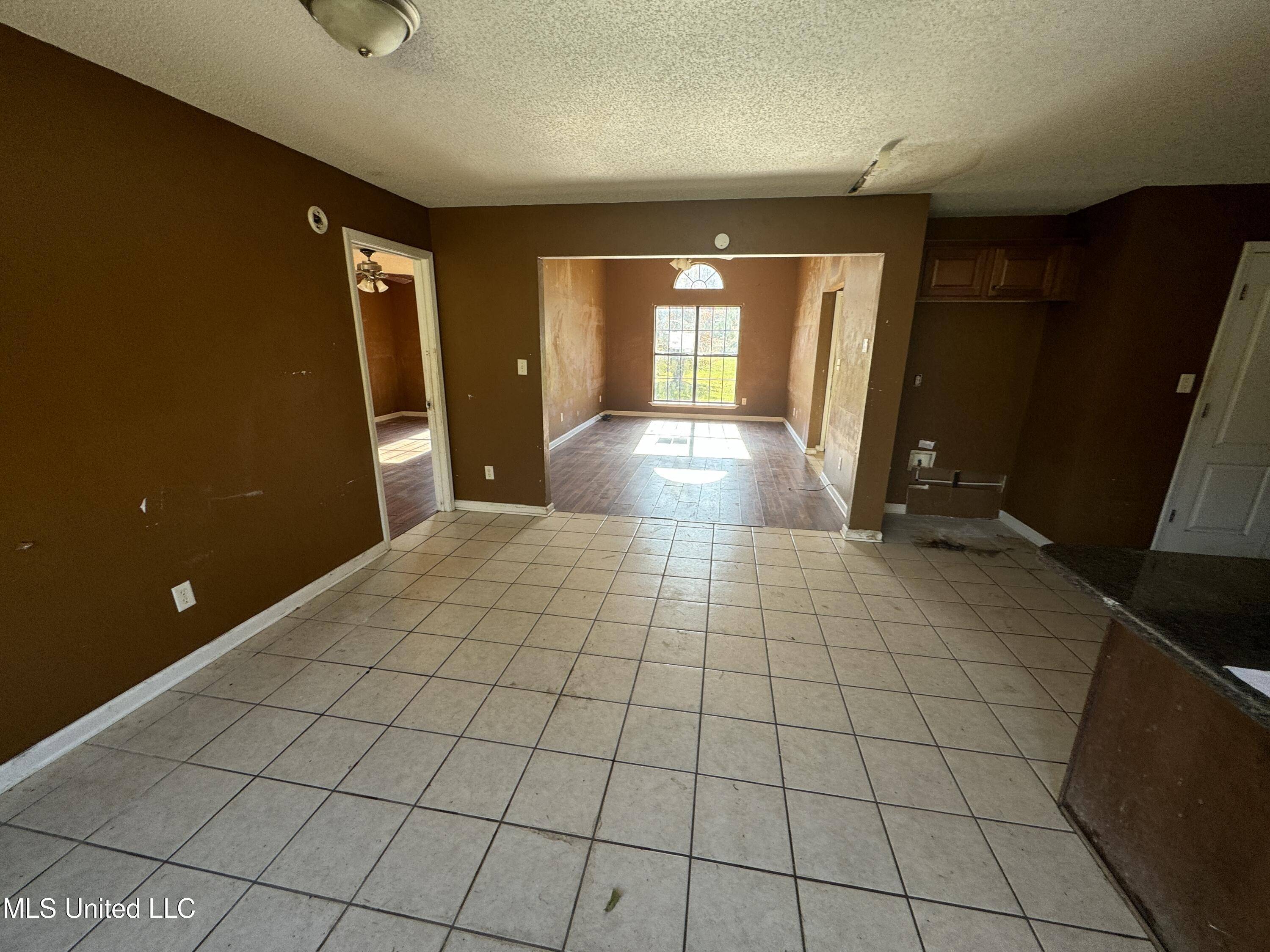 Holly Springs, MS 38635,111 Karen Cove