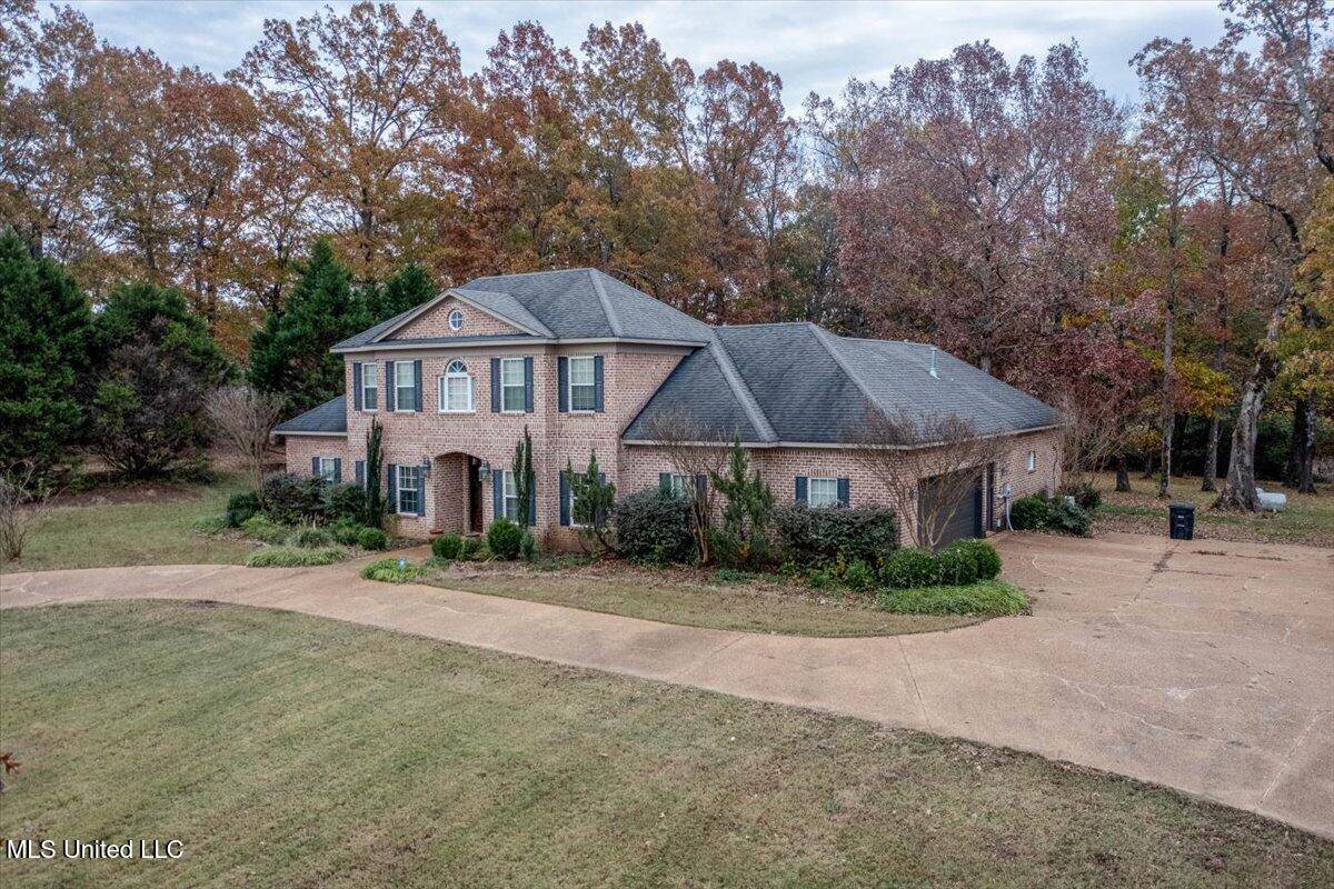 Senatobia, MS 38668,1296 Country Club Road