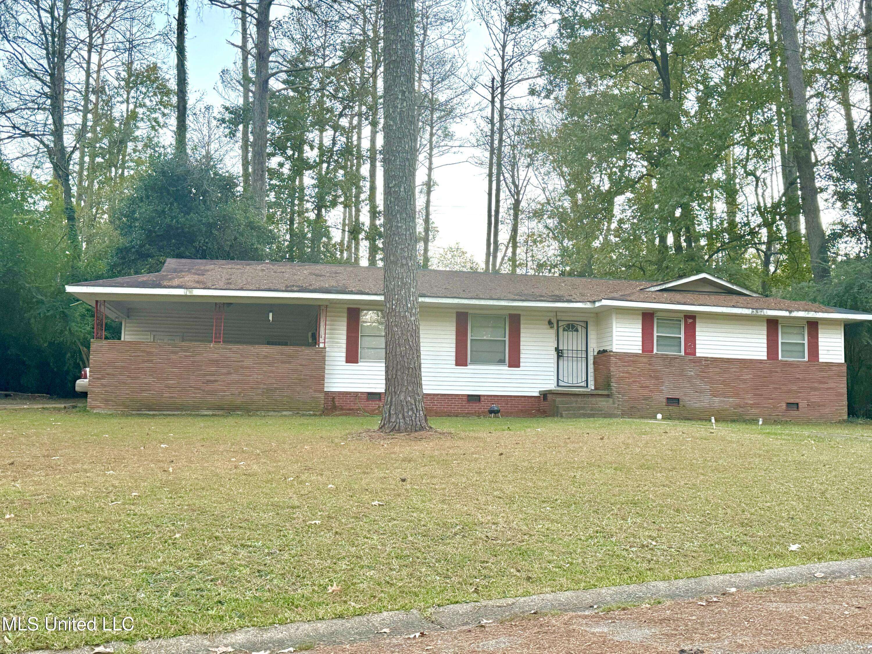 Jackson, MS 39204,2085 Camellia Lane