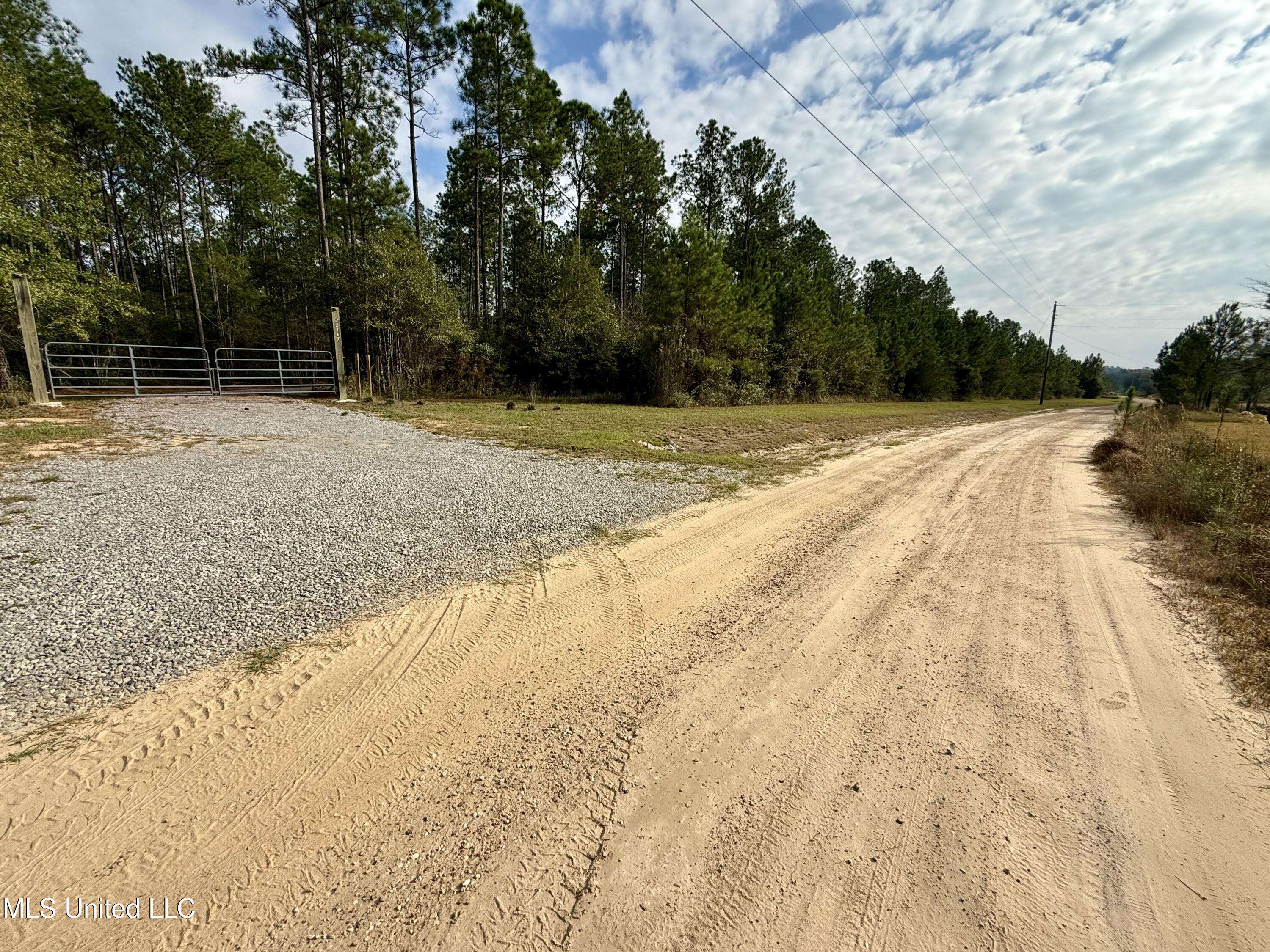 Kiln, MS 39556,22445 Rd 374