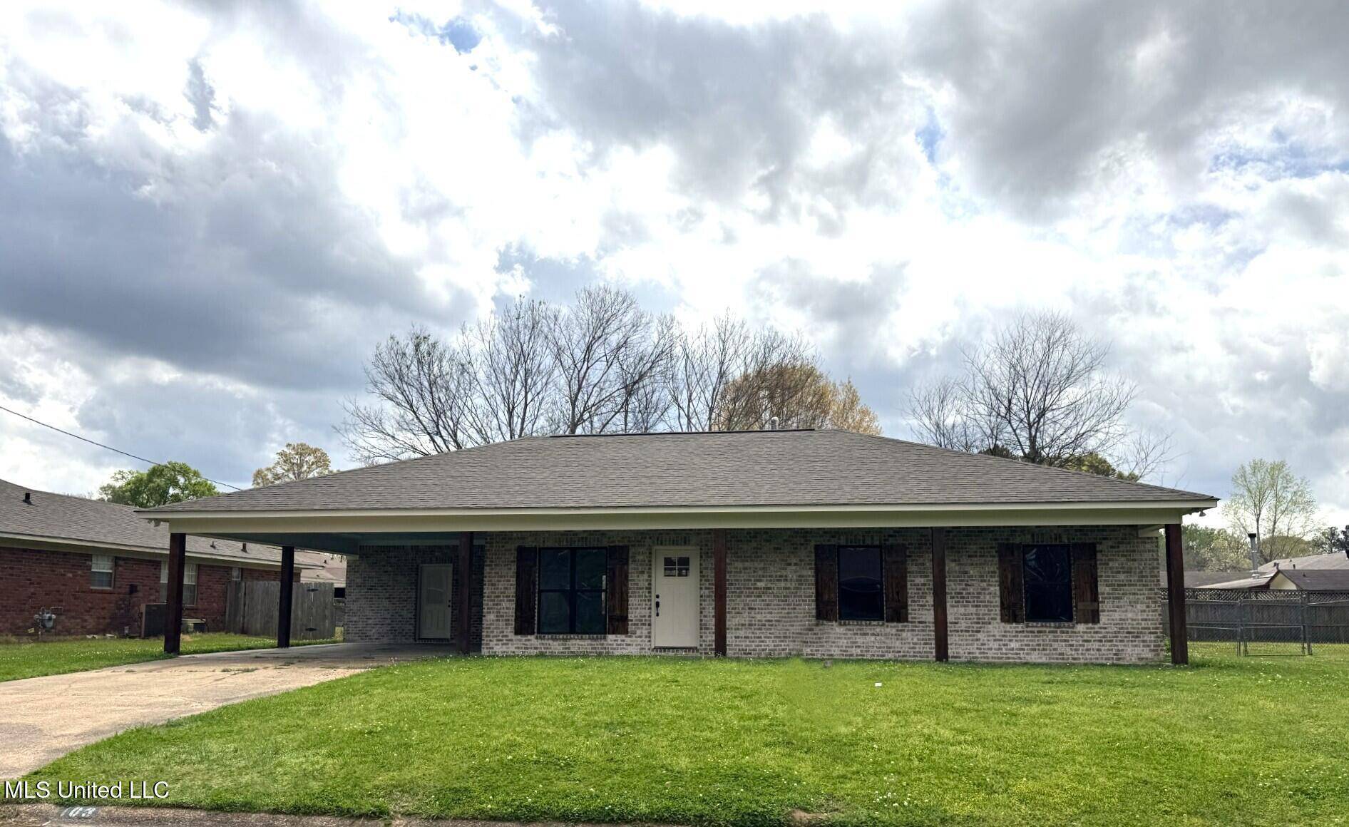 Natchez, MS 39120,103 Lindberg Avenue