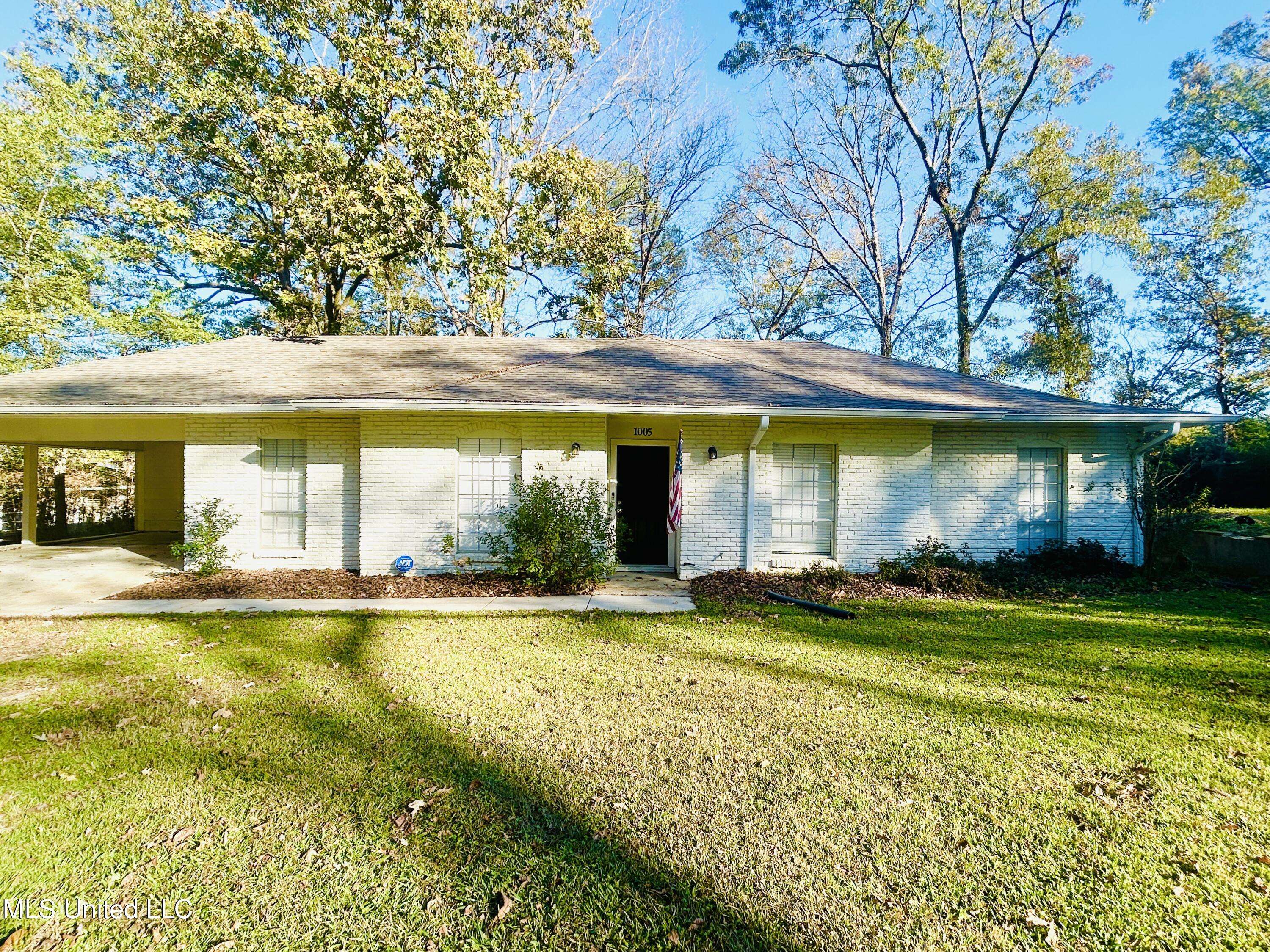 Clinton, MS 39056,1005 Tanglewood Drive