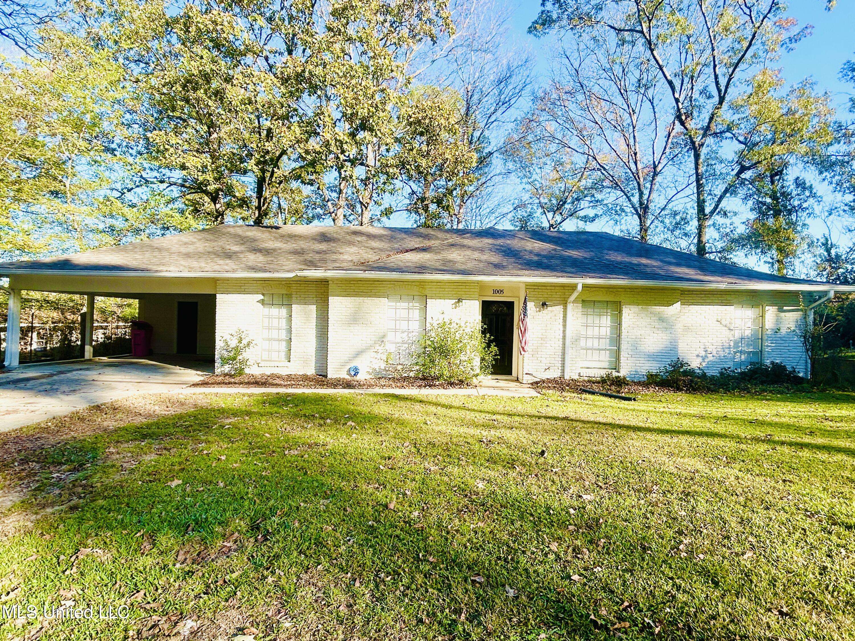 Clinton, MS 39056,1005 Tanglewood Drive