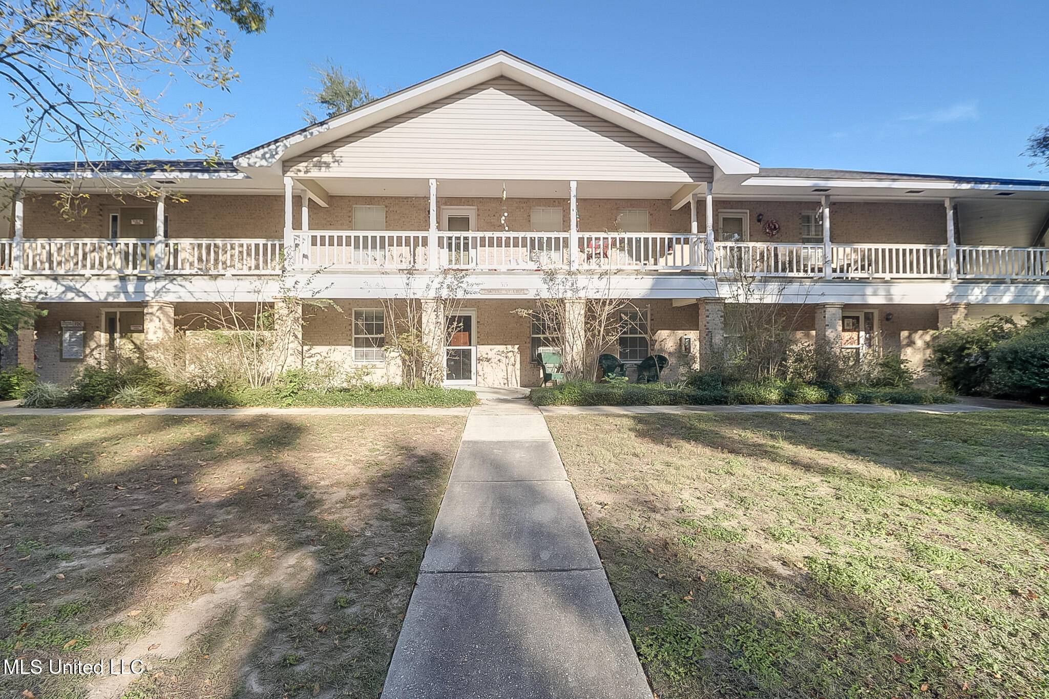 Bay Saint Louis, MS 39520,515 Third Street #5