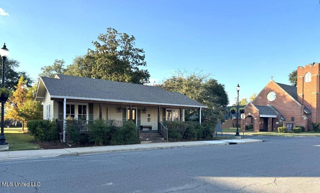 Vidalia, LA 71373,12 N Oak Street