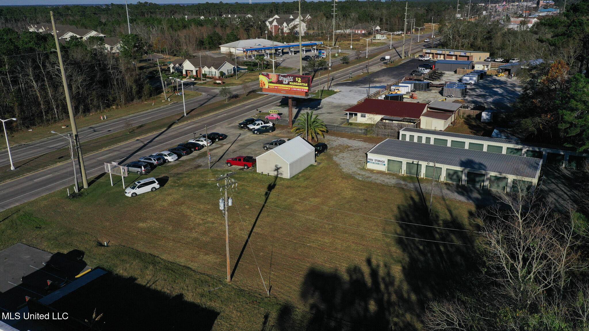 Waveland, MS 39576,623 Highway 90