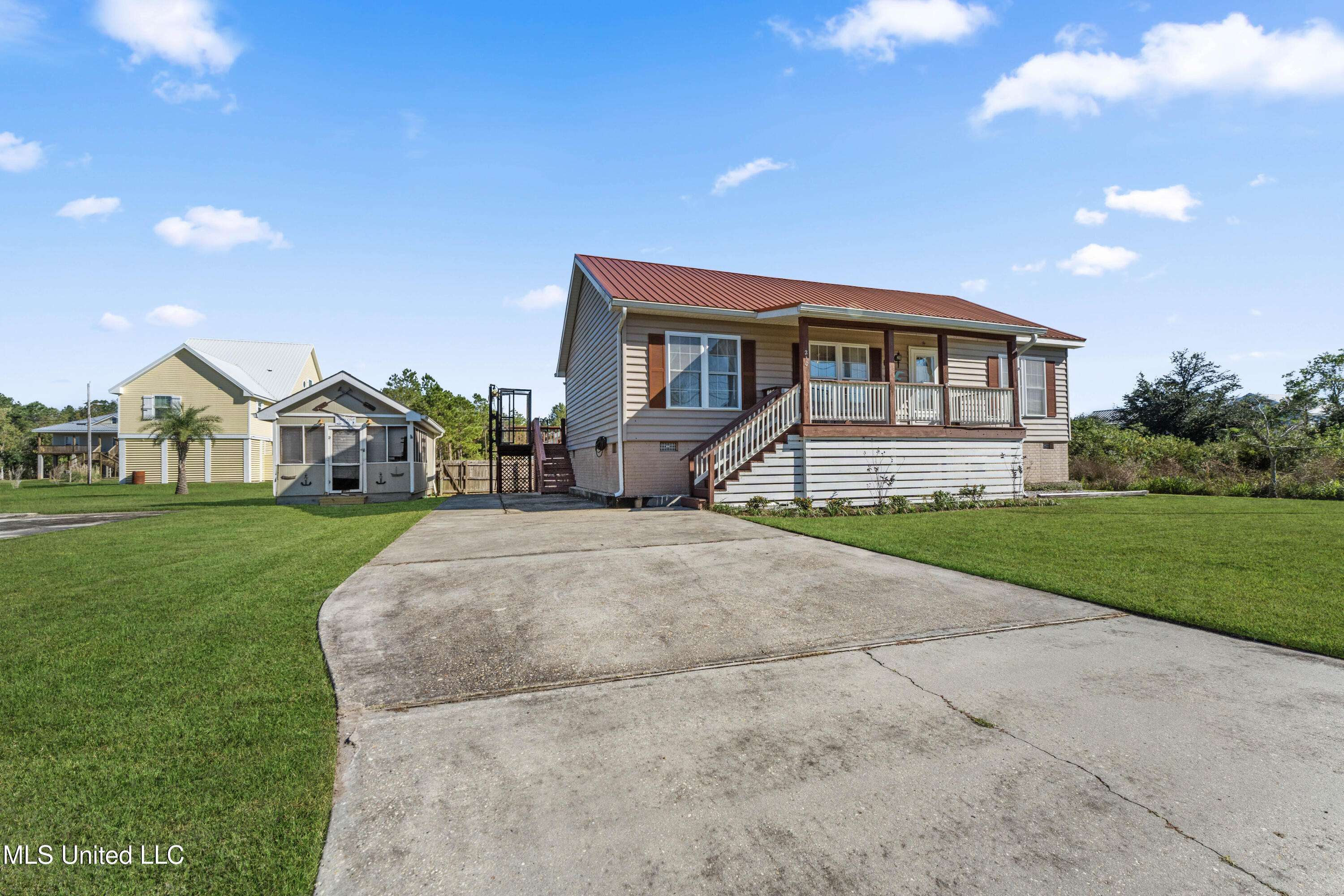 Waveland, MS 39576,210 Pine Ridge Drive