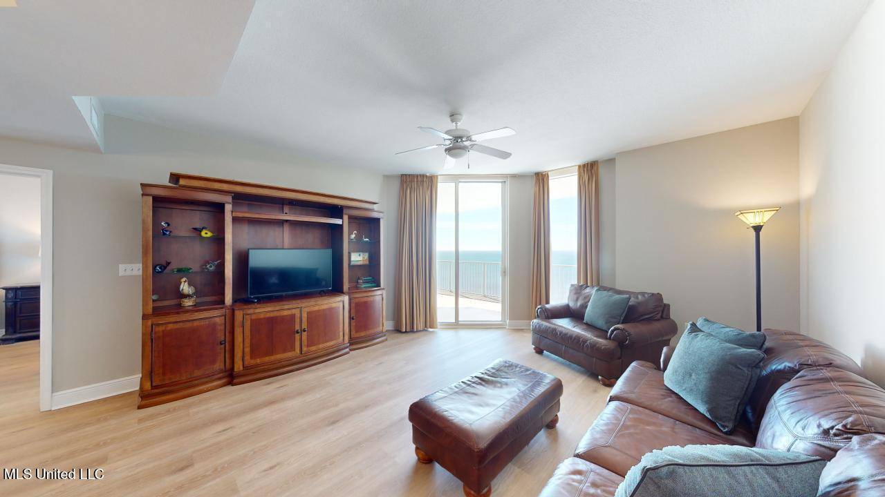 Biloxi, MS 39531,2668 Beach Boulevard #1404