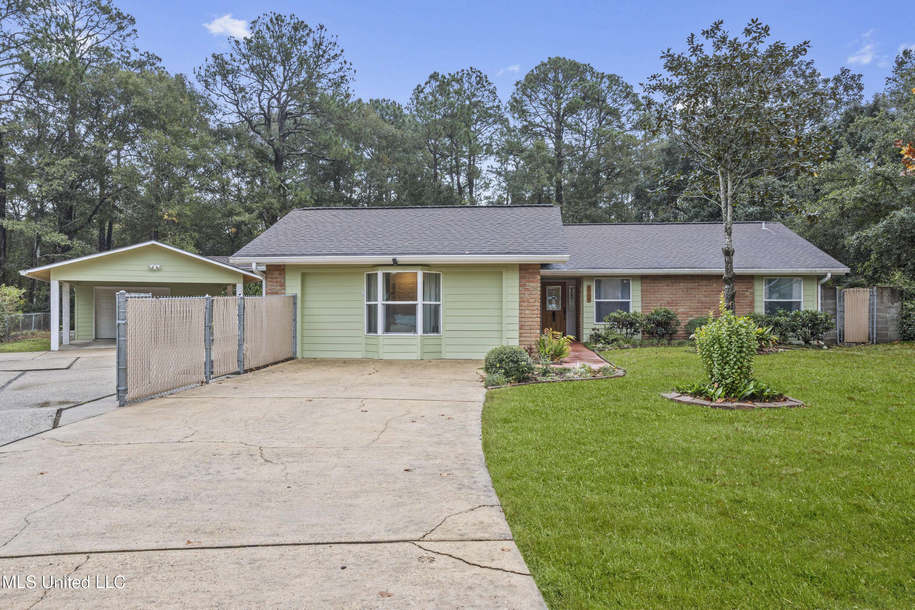 Ocean Springs, MS 39564,6708 Red Bud Lane