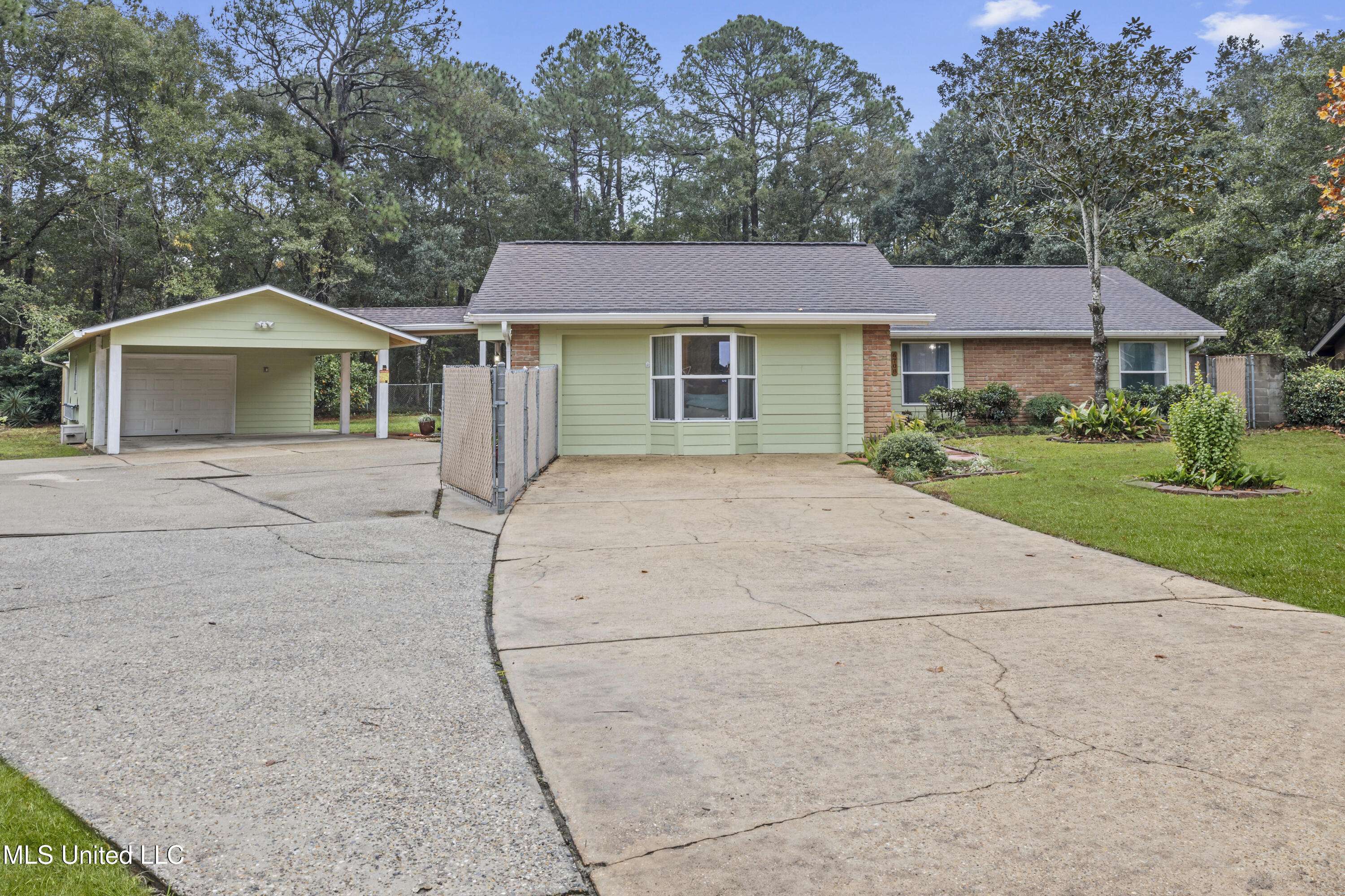 Ocean Springs, MS 39564,6708 Red Bud Lane