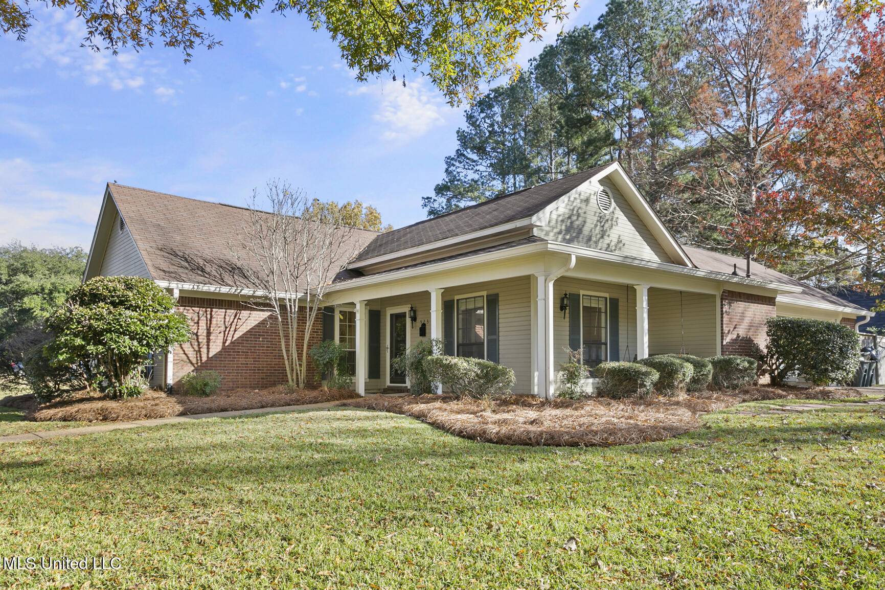 Madison, MS 39110,523 Live Oak Drive