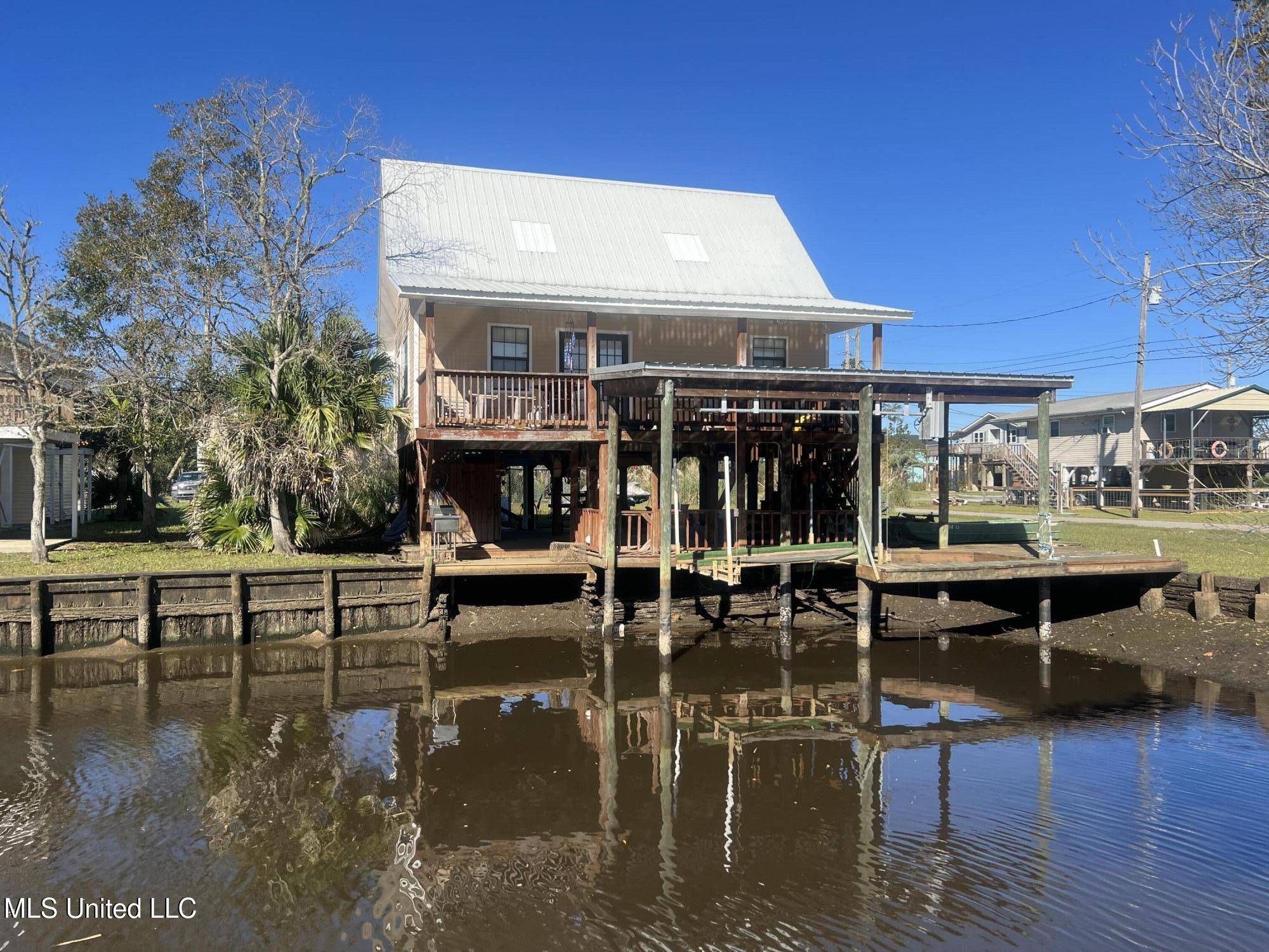 Bay Saint Louis, MS 39520,5107 Gulf Street