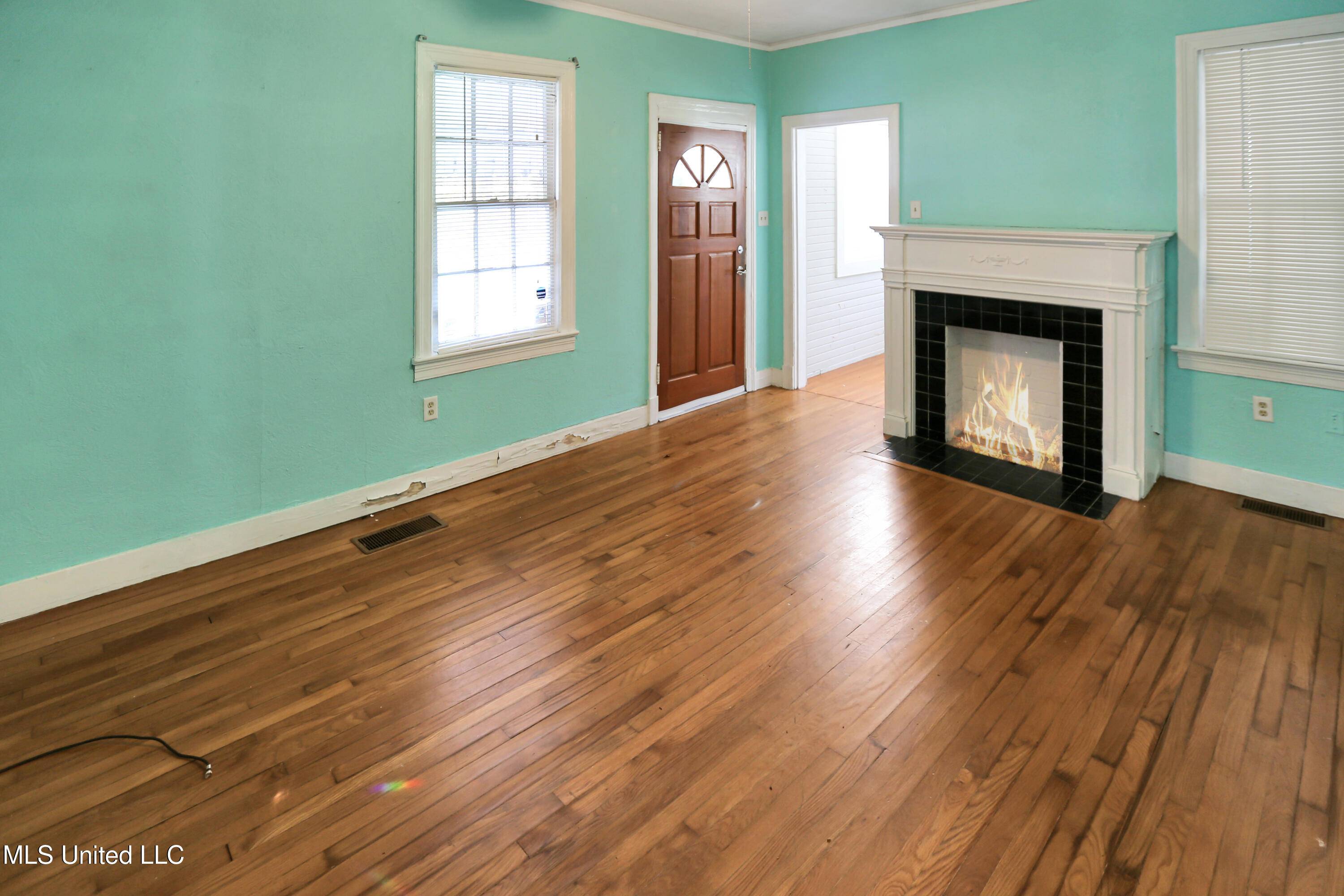 Jackson, MS 39216,302 Decelle Street