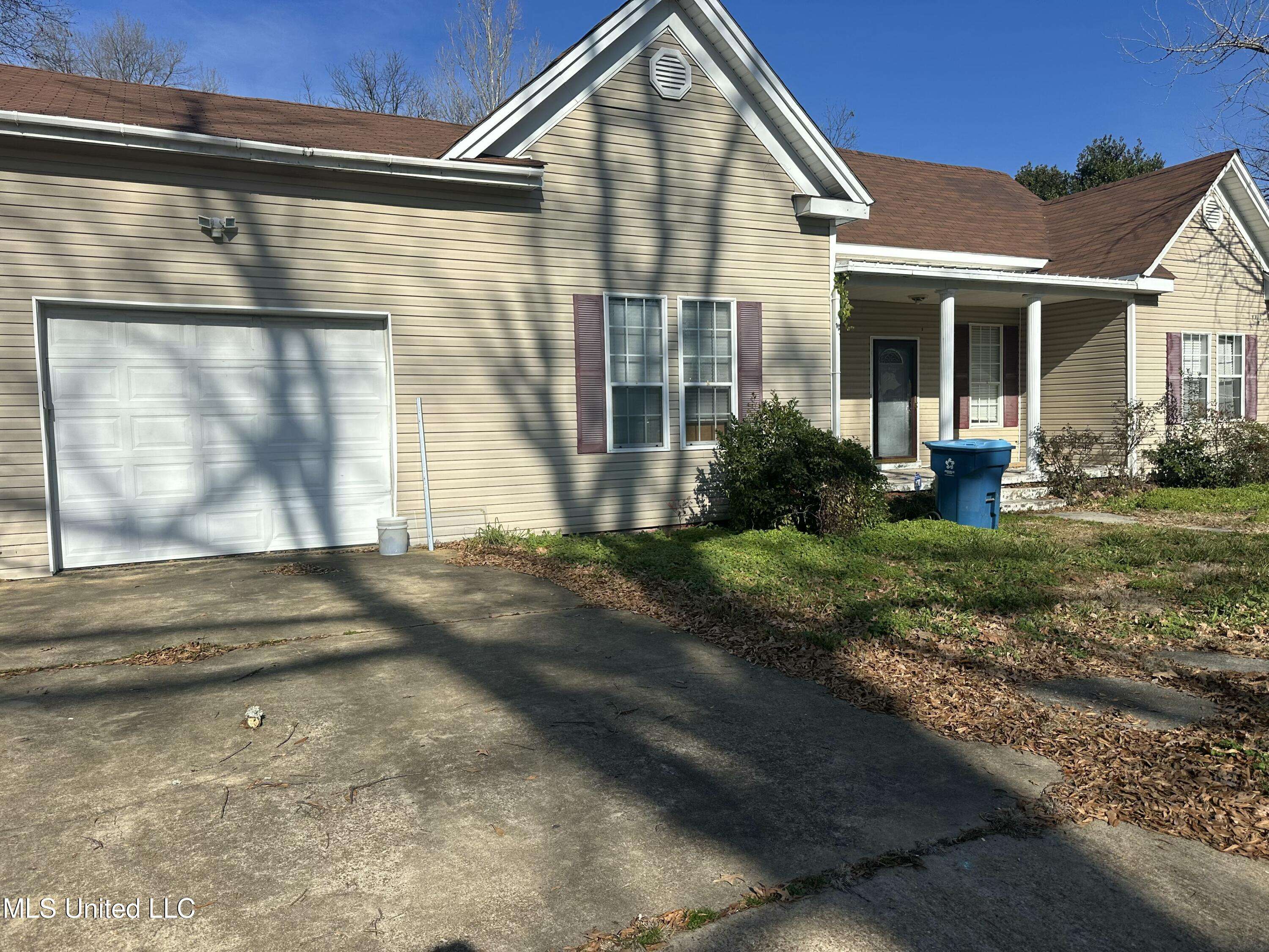 Marks, MS 38646,321 Maple Street