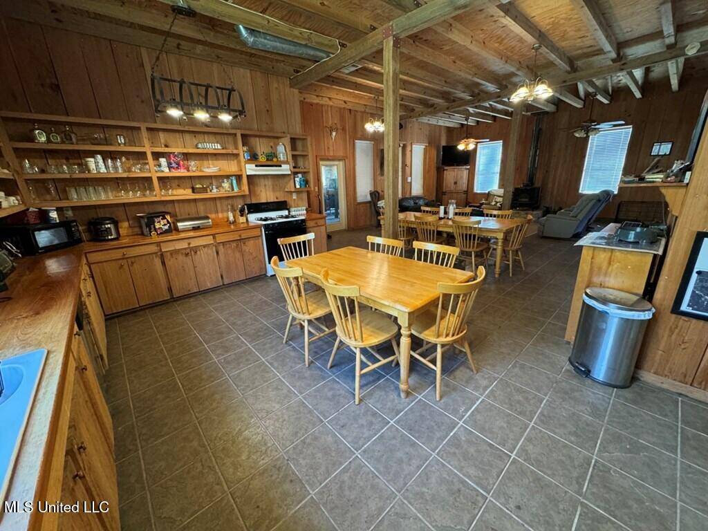 Meadville, MS 39653,5885 New Hope Road