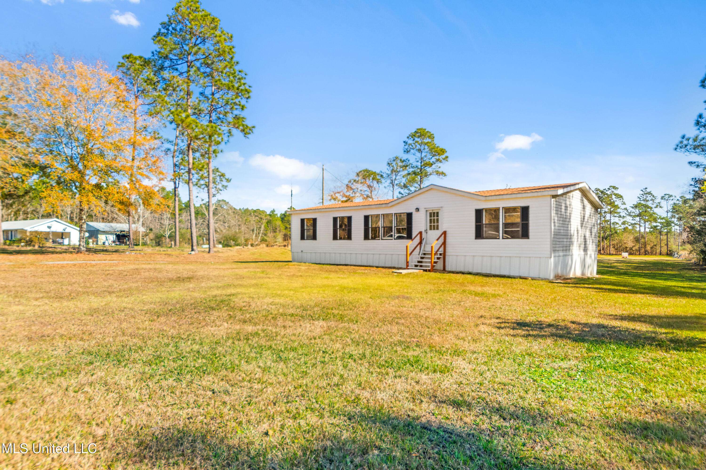 Vancleave, MS 39565,9108 Box Road