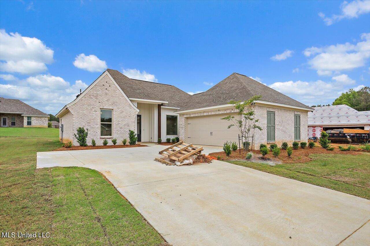 Brandon, MS 39042,227 Jasmine Cove Circle