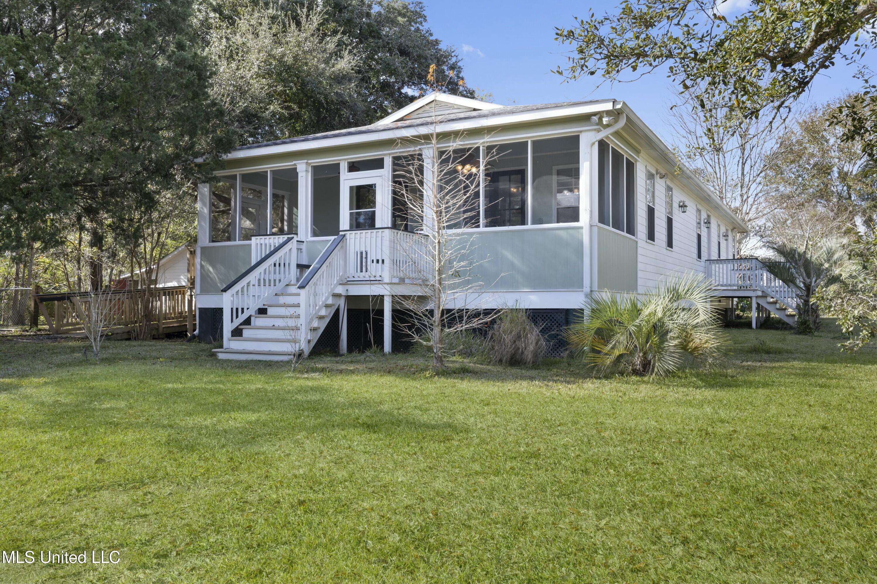 Bay Saint Louis, MS 39520,104 Felicity Street