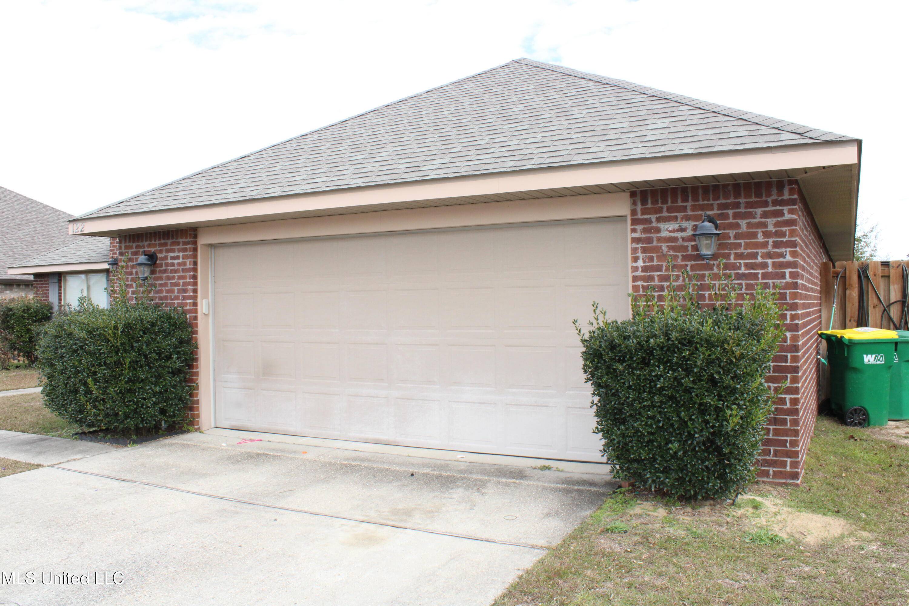 Ocean Springs, MS 39564,122 Gannet Lane