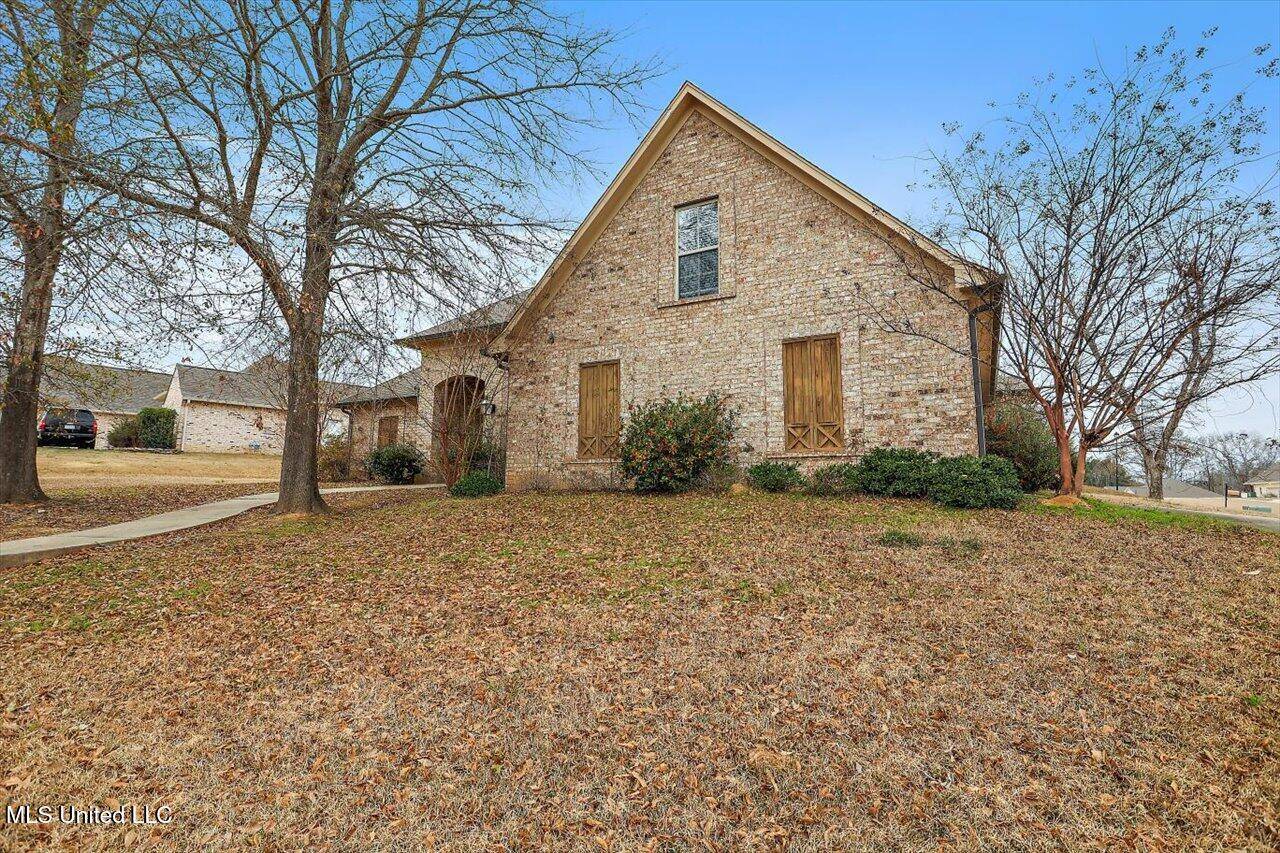 Clinton, MS 39056,206 Copper Creek Drive