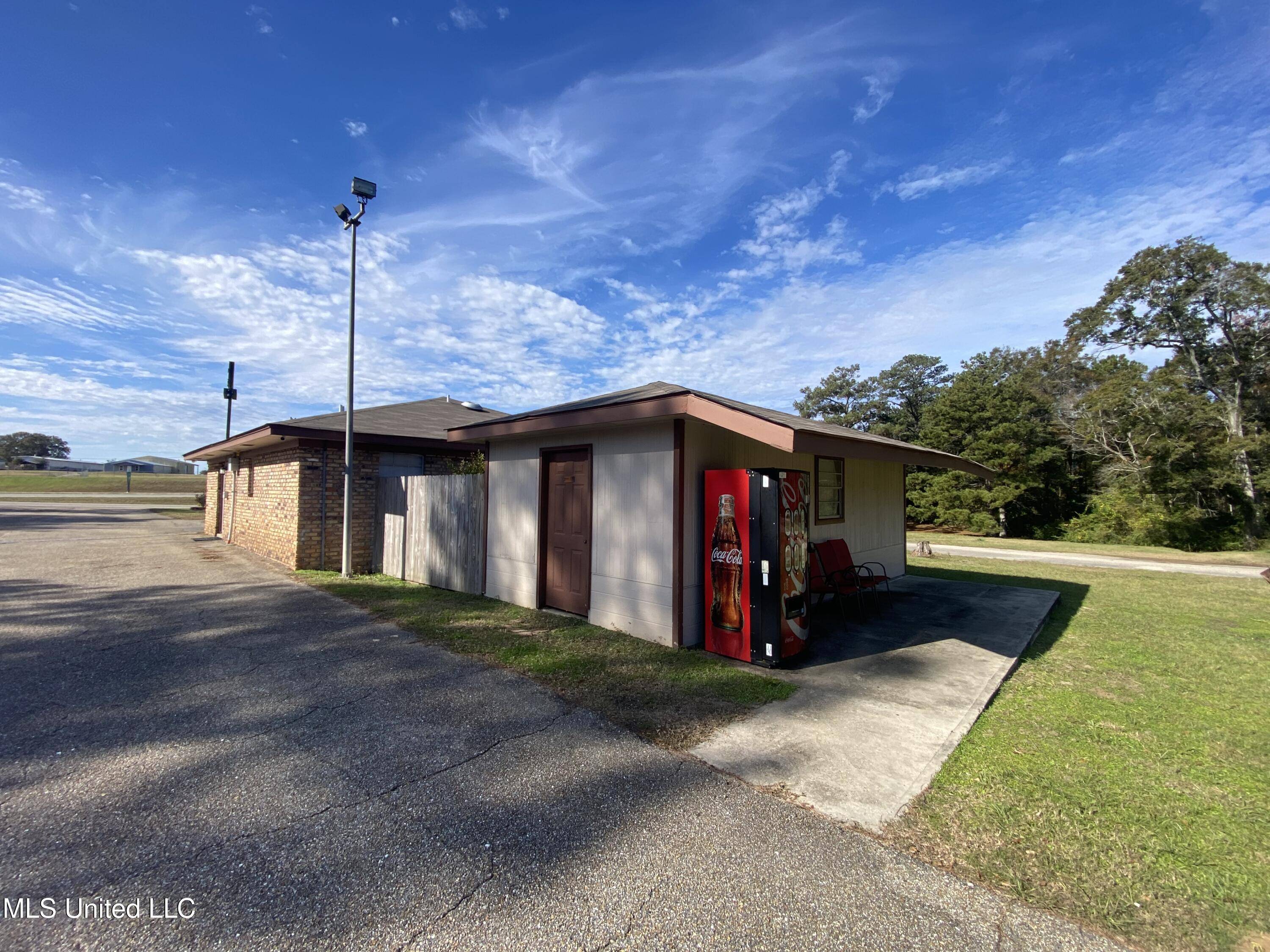 Wiggins, MS 39577,404 E Frontage Drive