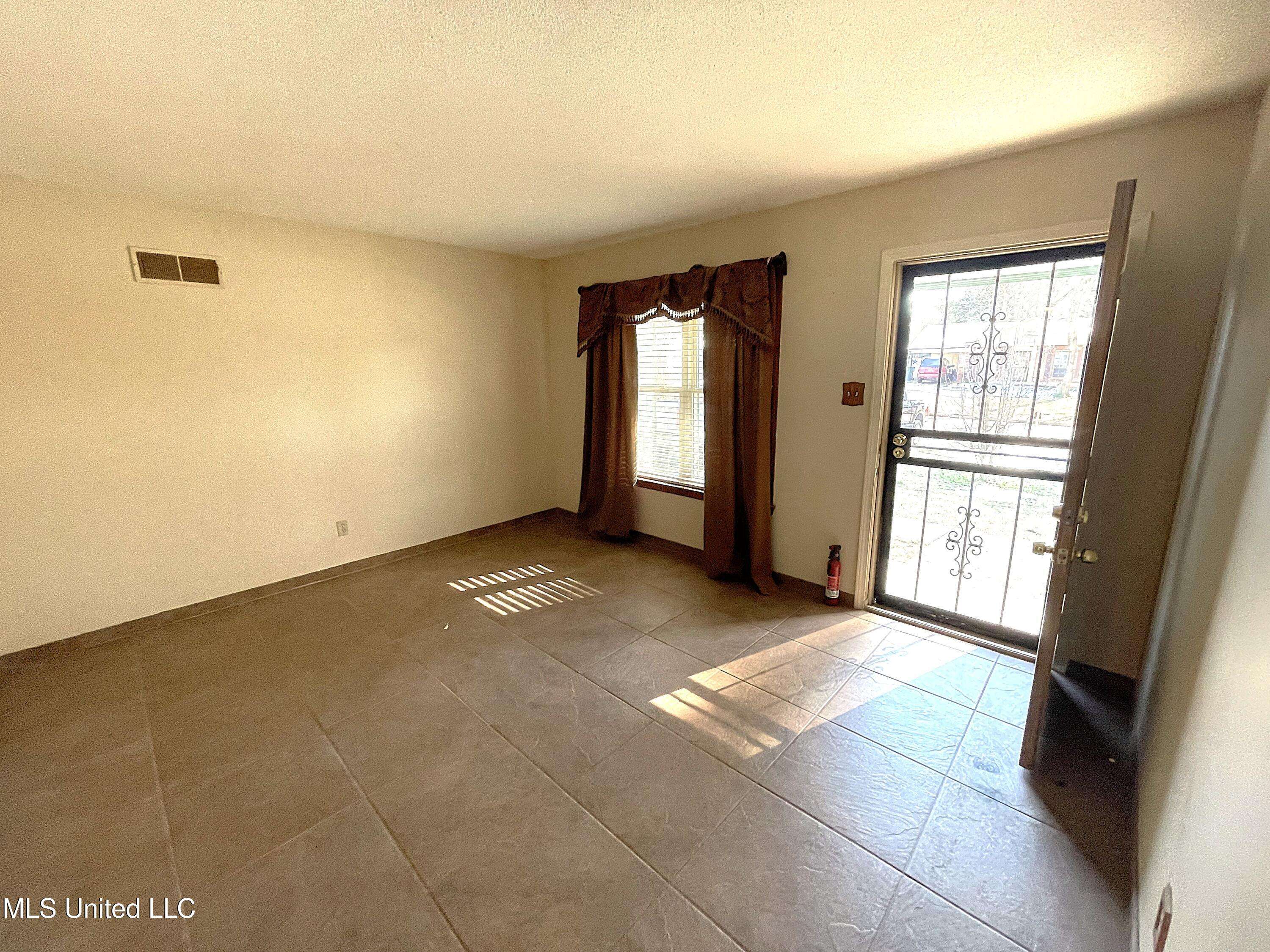 Southaven, MS 38671,1776 Brown Cove